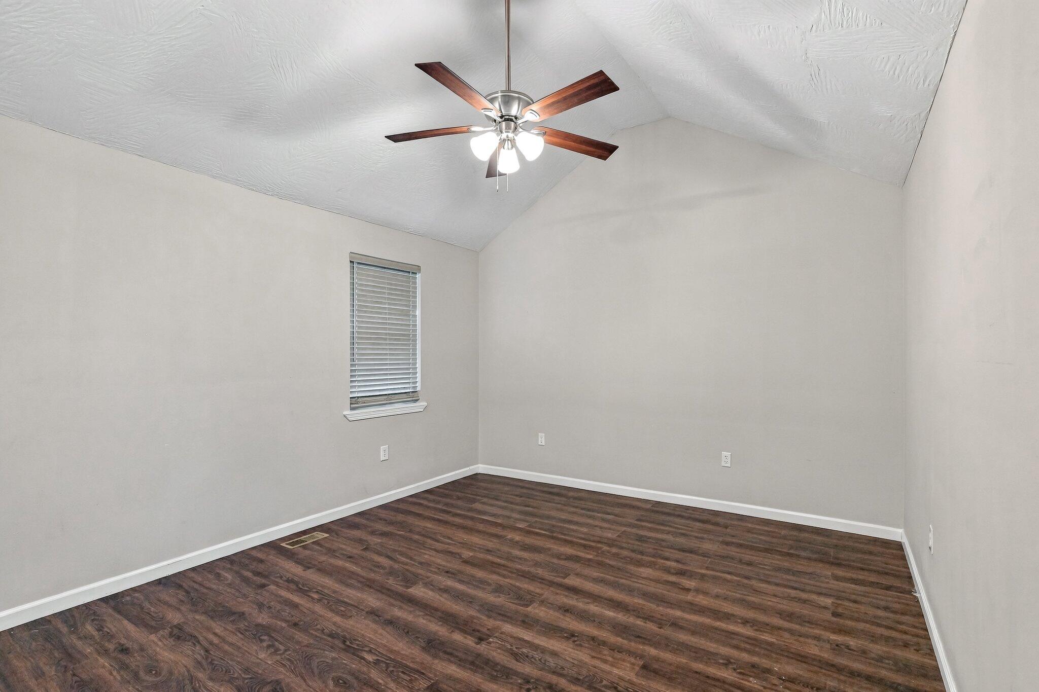 205 North Porter Avenue Property Photo 7