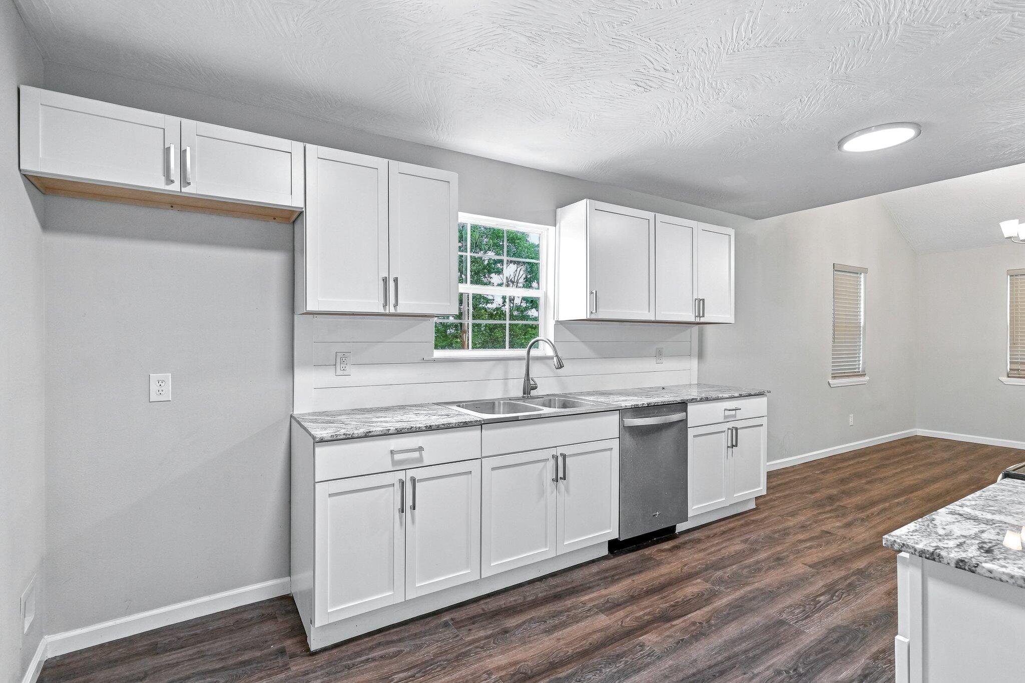 205 North Porter Avenue Property Photo 12