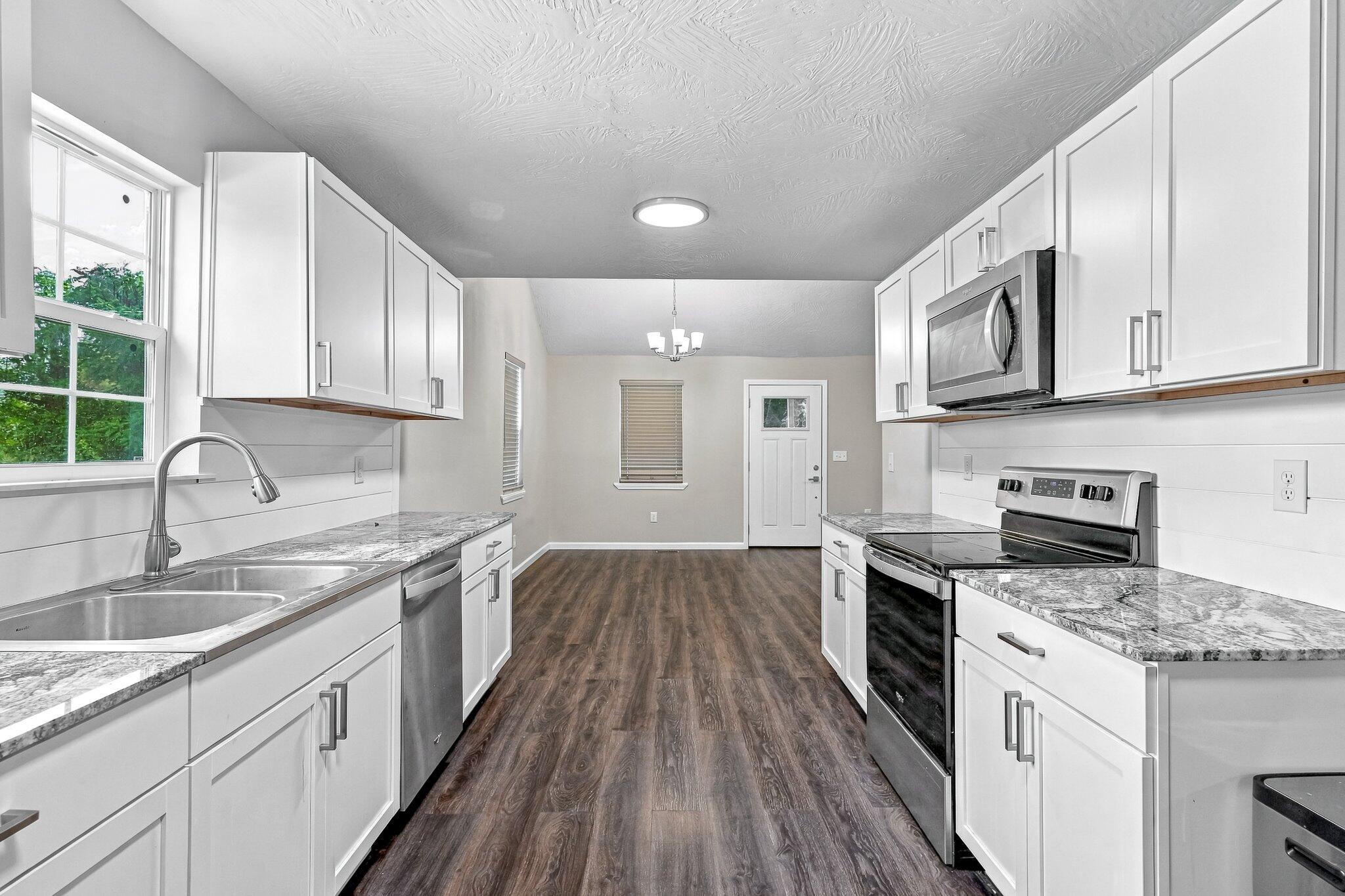 205 North Porter Avenue Property Photo 13