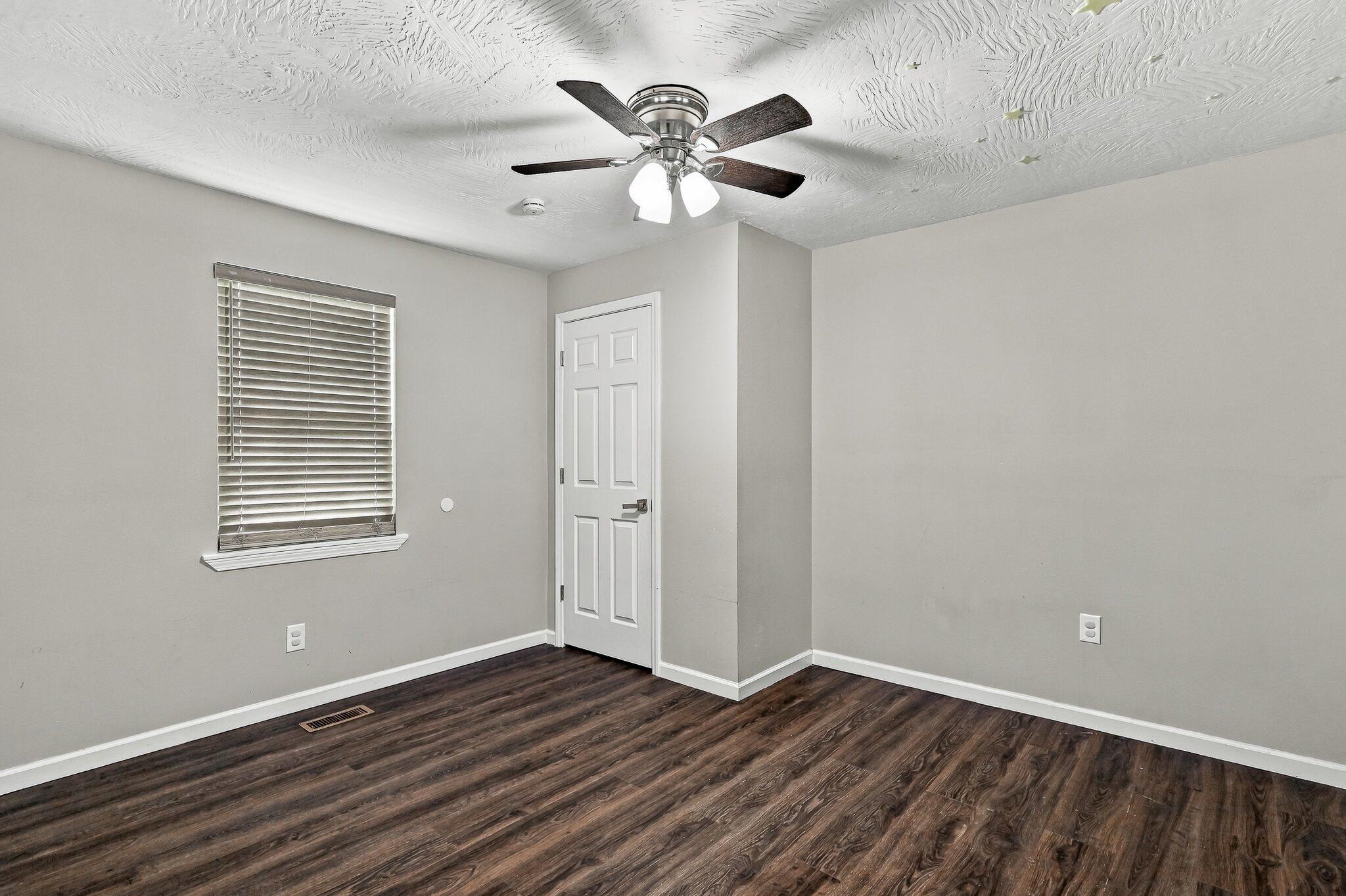 205 North Porter Avenue Property Photo 19