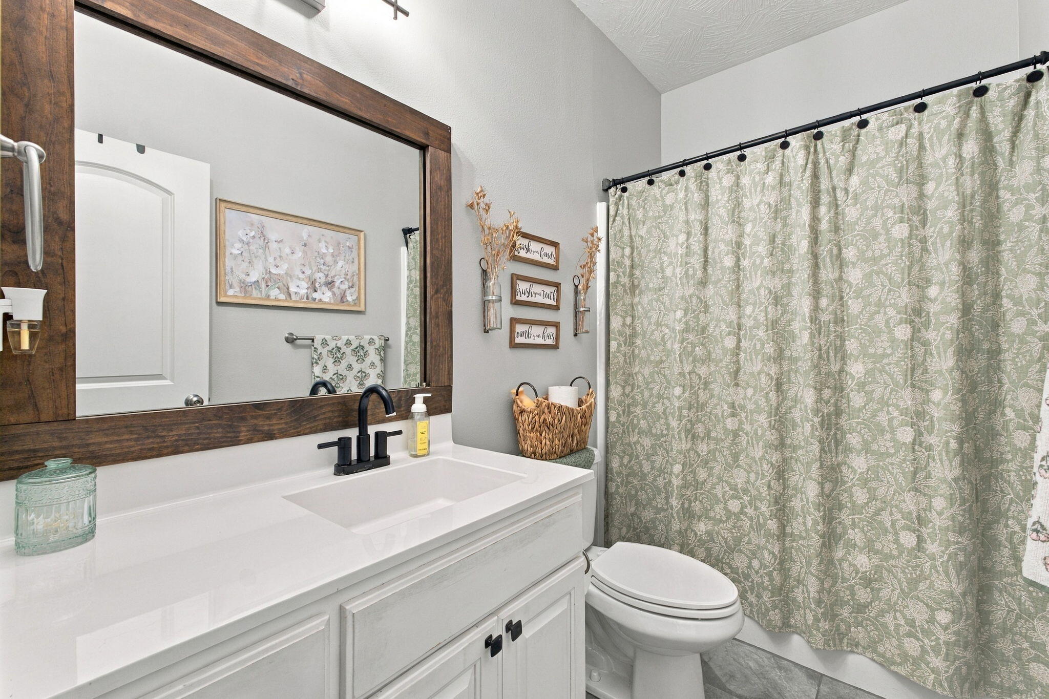 3512 North Brinnsfield Drive Property Photo 13