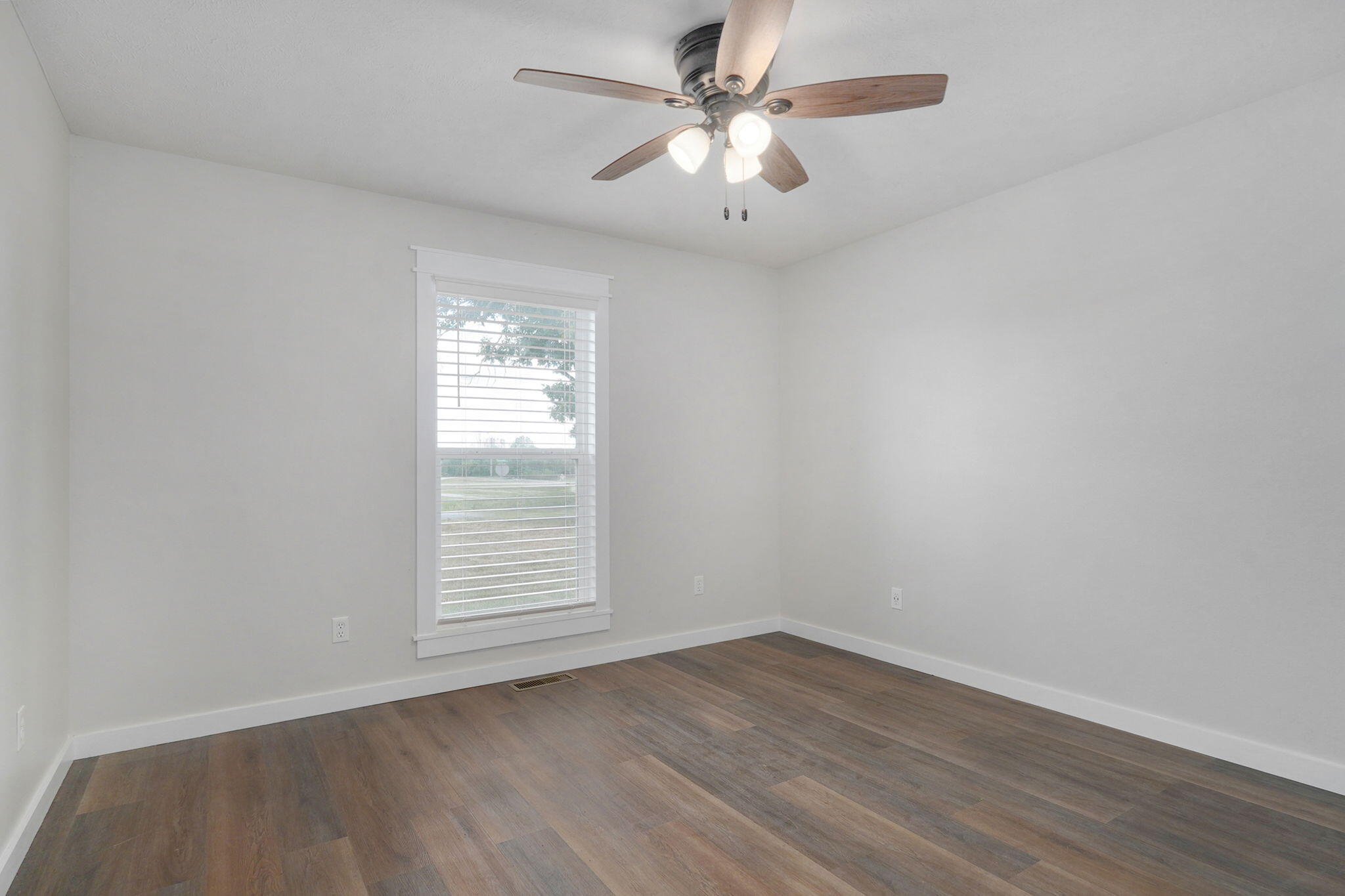 1053 West Thoroughfare Street Property Photo 21