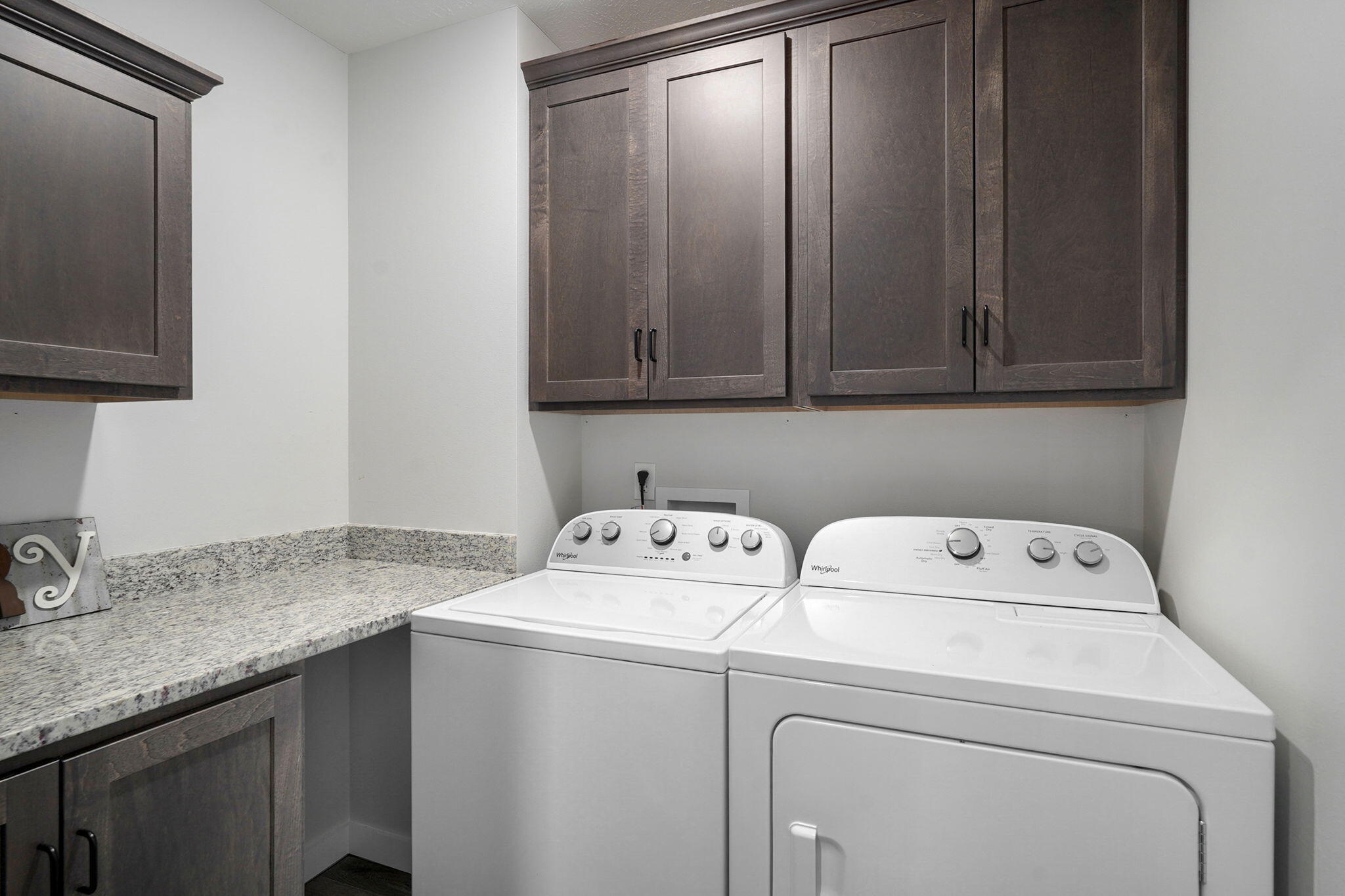 1053 West Thoroughfare Street Property Photo 23