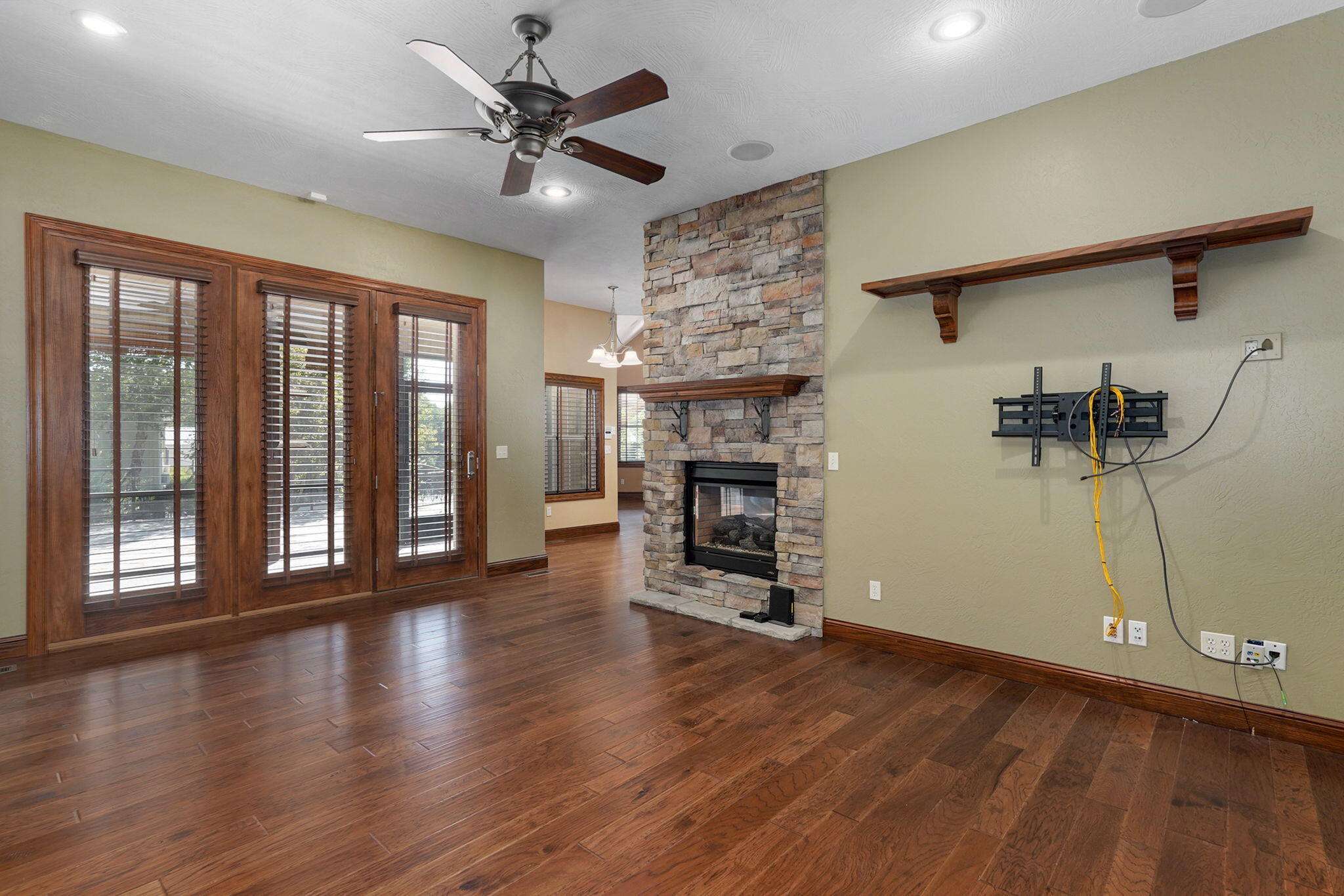 3436 South Horseshoe Avenue Property Photo 13