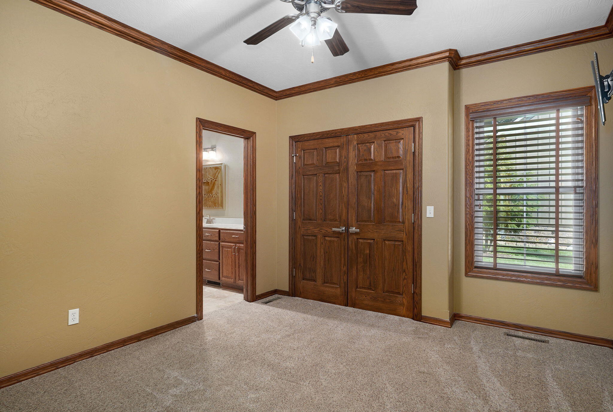 3436 South Horseshoe Avenue Property Photo 32