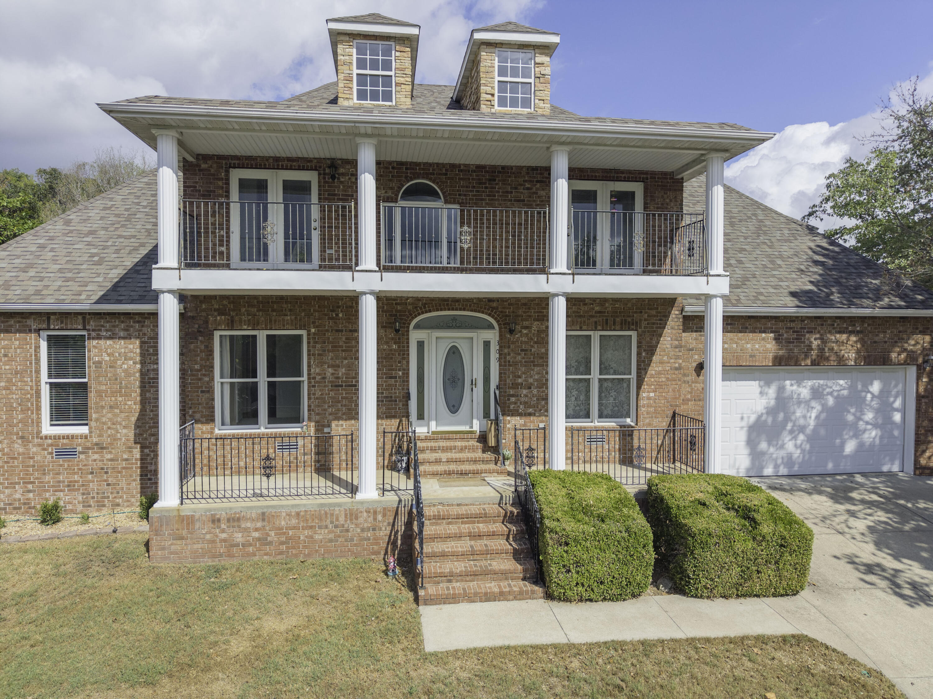 309 Summerwood Drive Property Photo 1