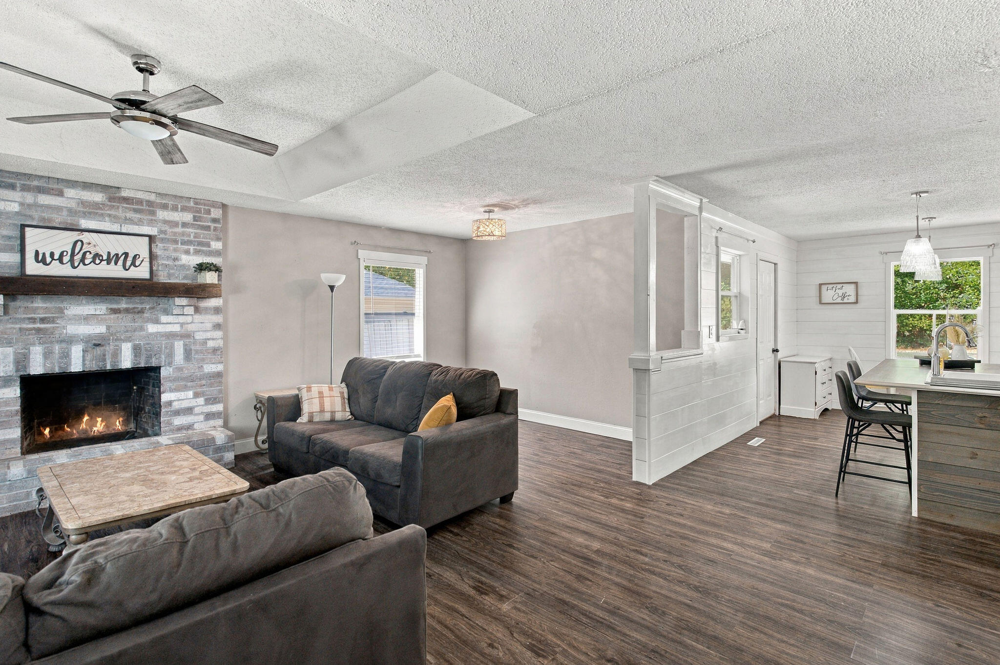 3423 West El Castile Street Property Photo 9