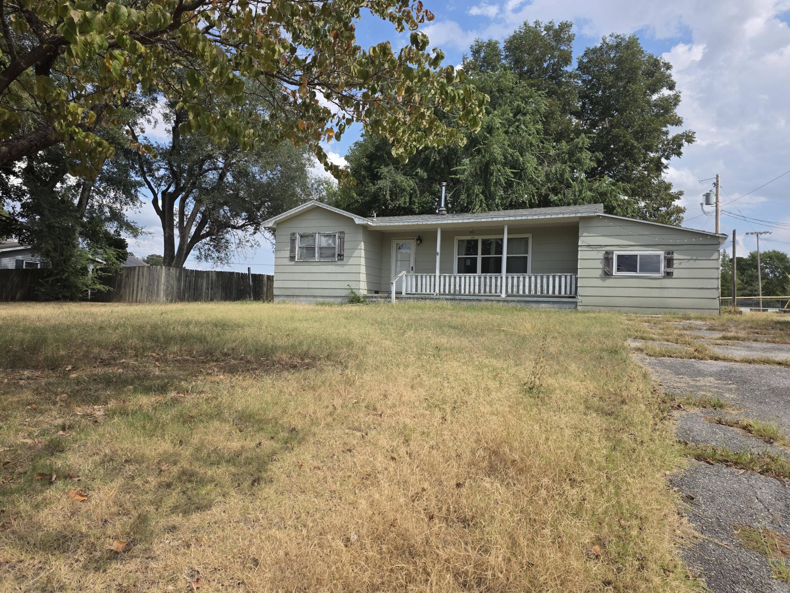 515 South Beverly Street Property Photo 2