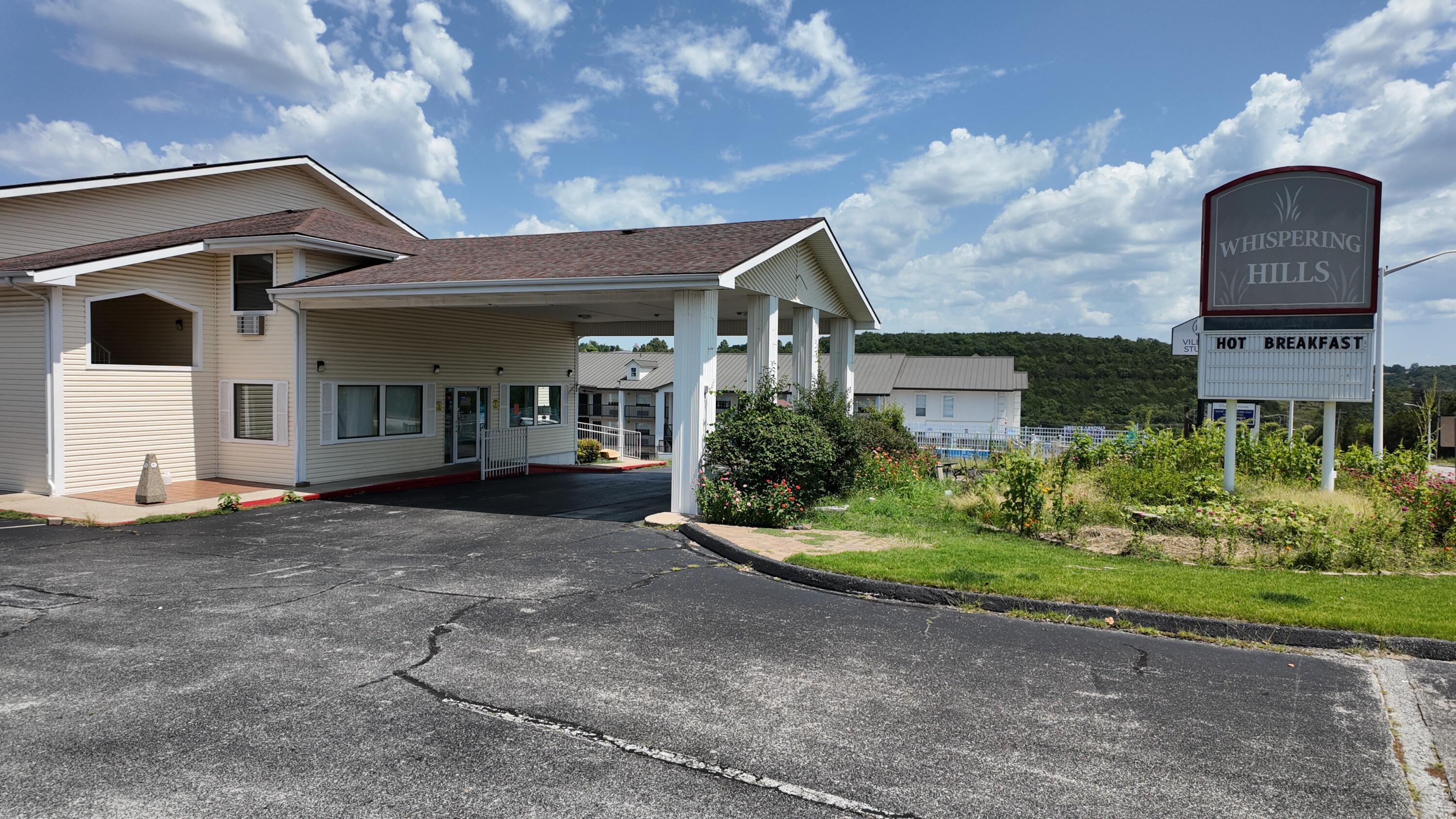 2346 Shepherd Of The Hills Expressway Property Photo 1