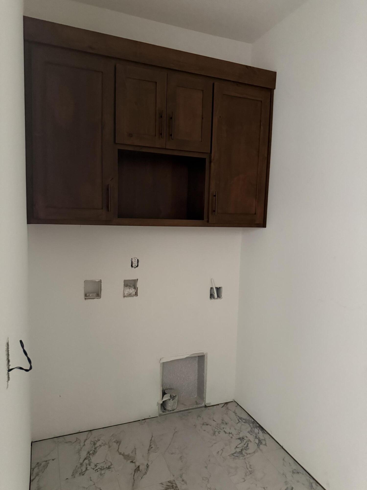 2505 West Webb Road Property Photo 5