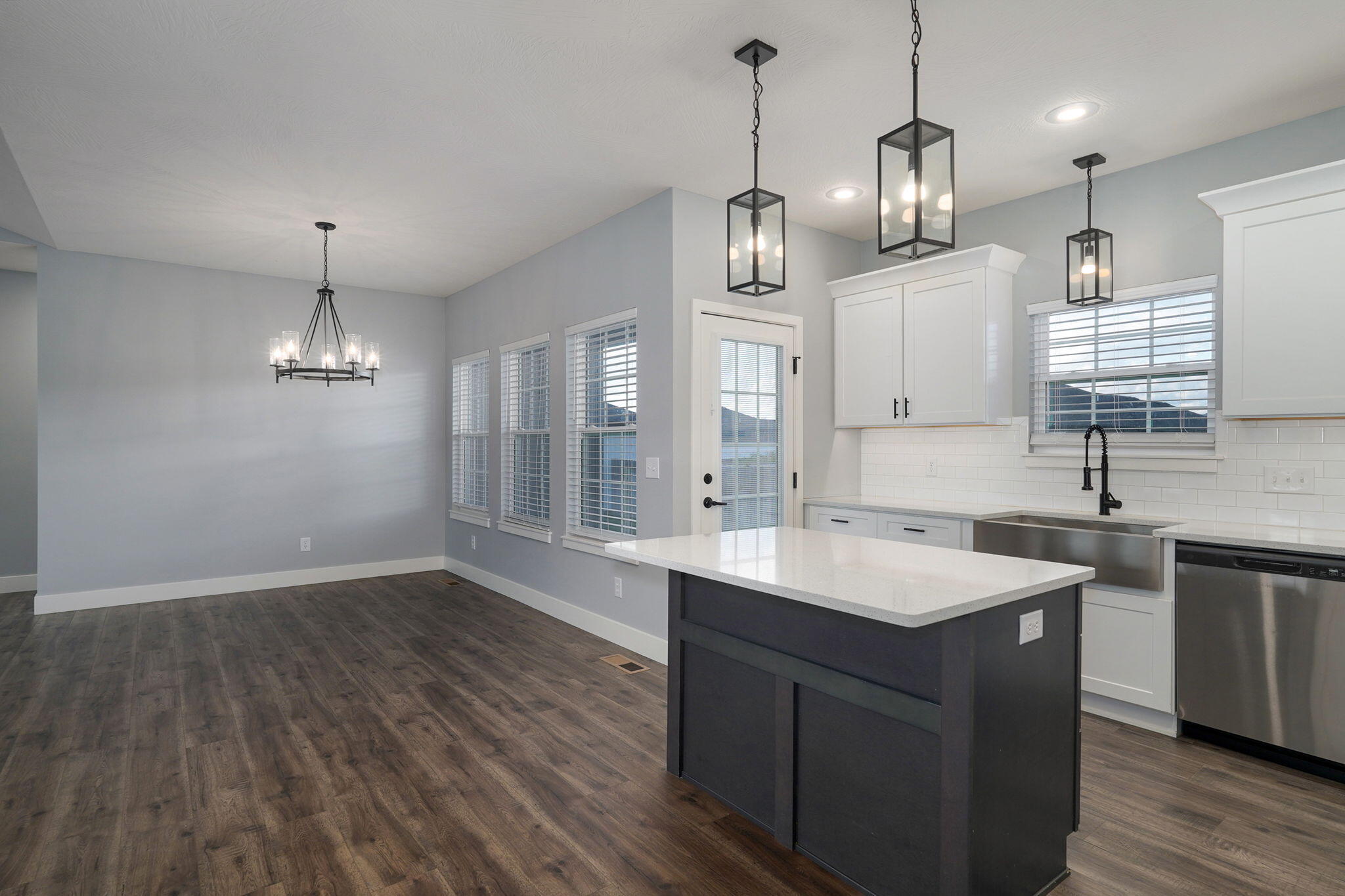 553 Delaware Court Property Photo 10