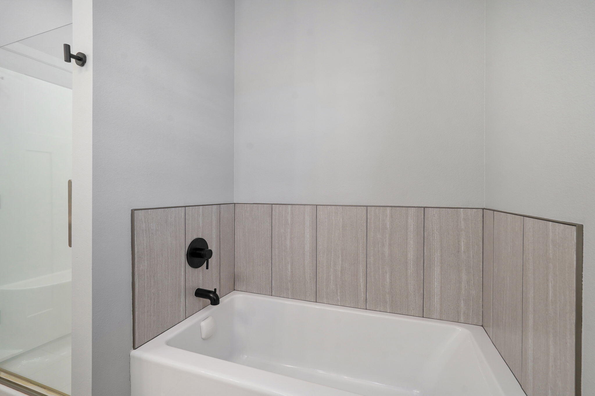 553 Delaware Court Property Photo 17