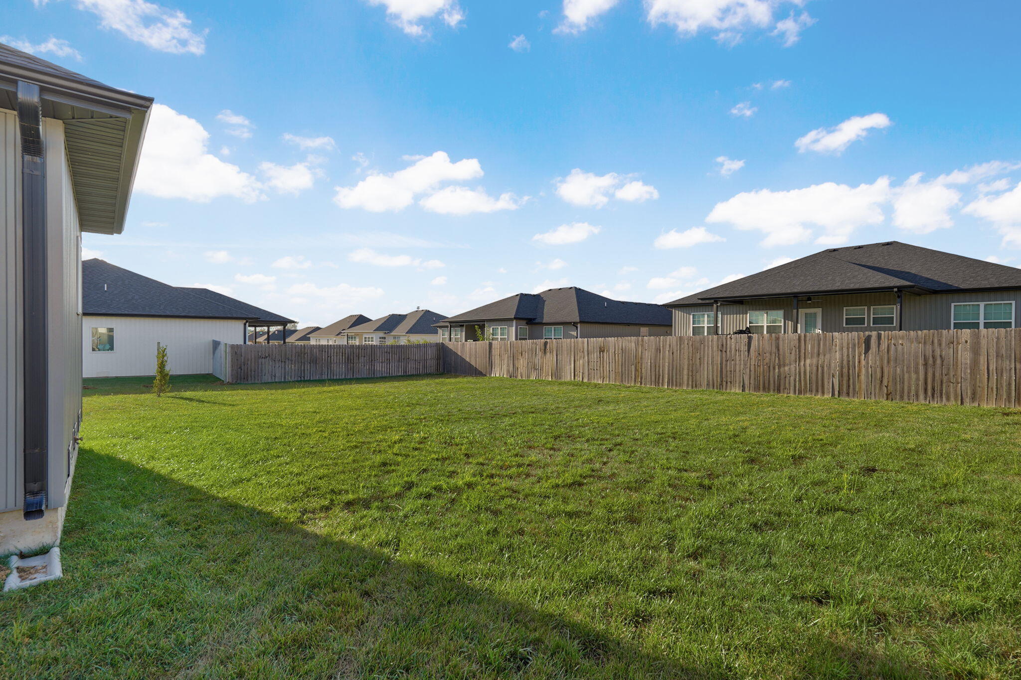 553 Delaware Court Property Photo 25