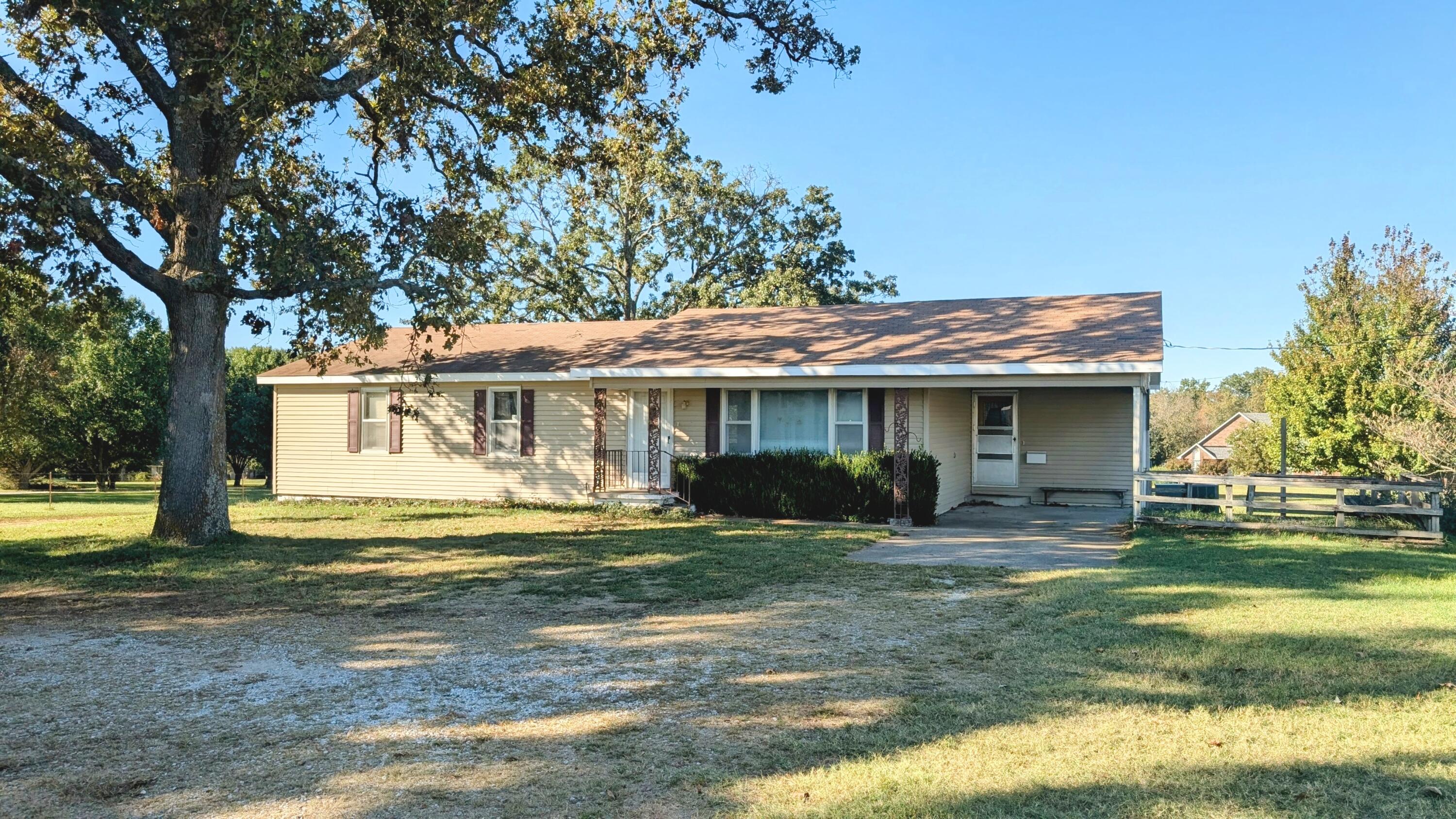 4010 320 Road Property Photo 4