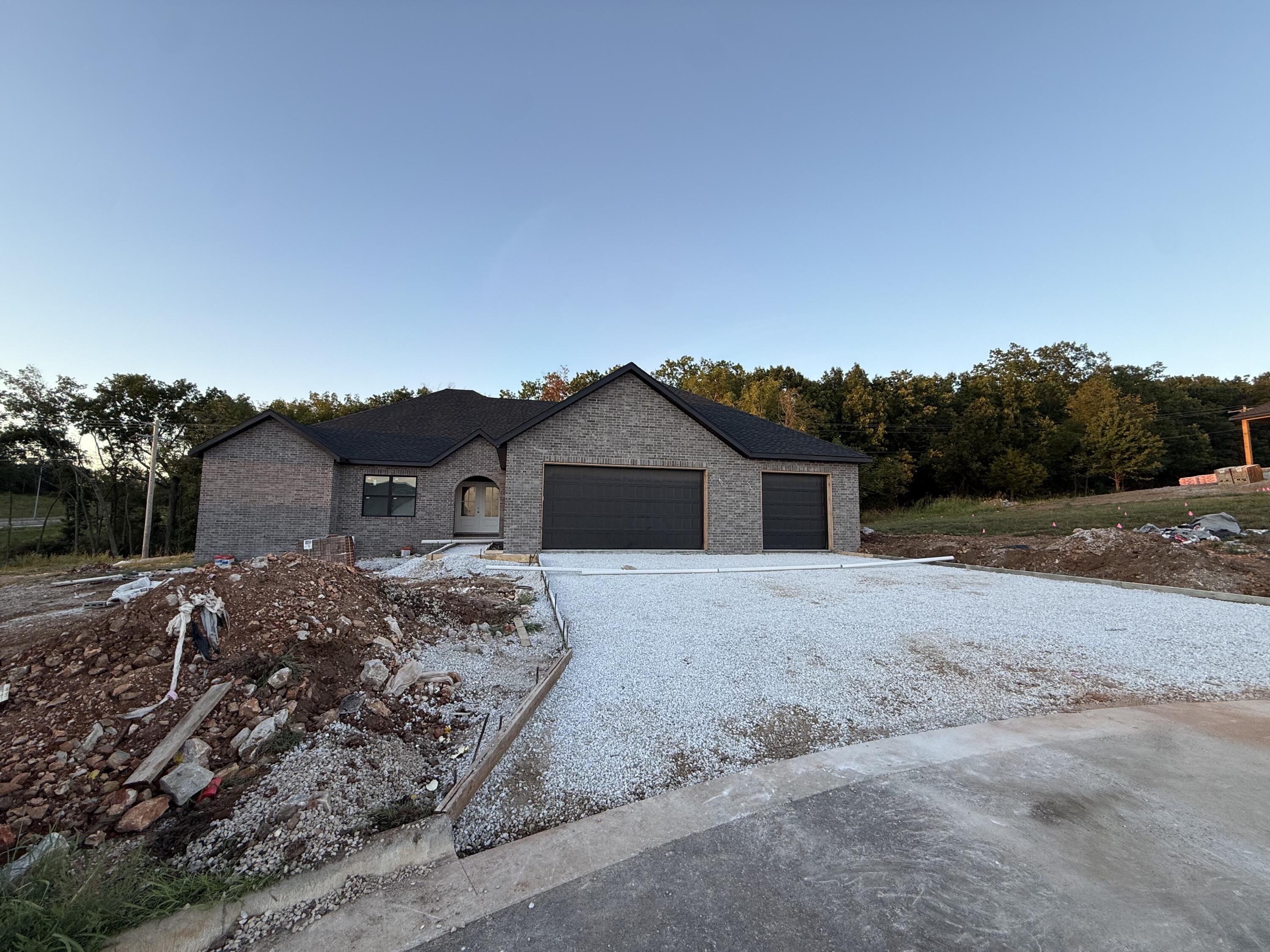 1795 West Gaslight Drive Property Photo 2