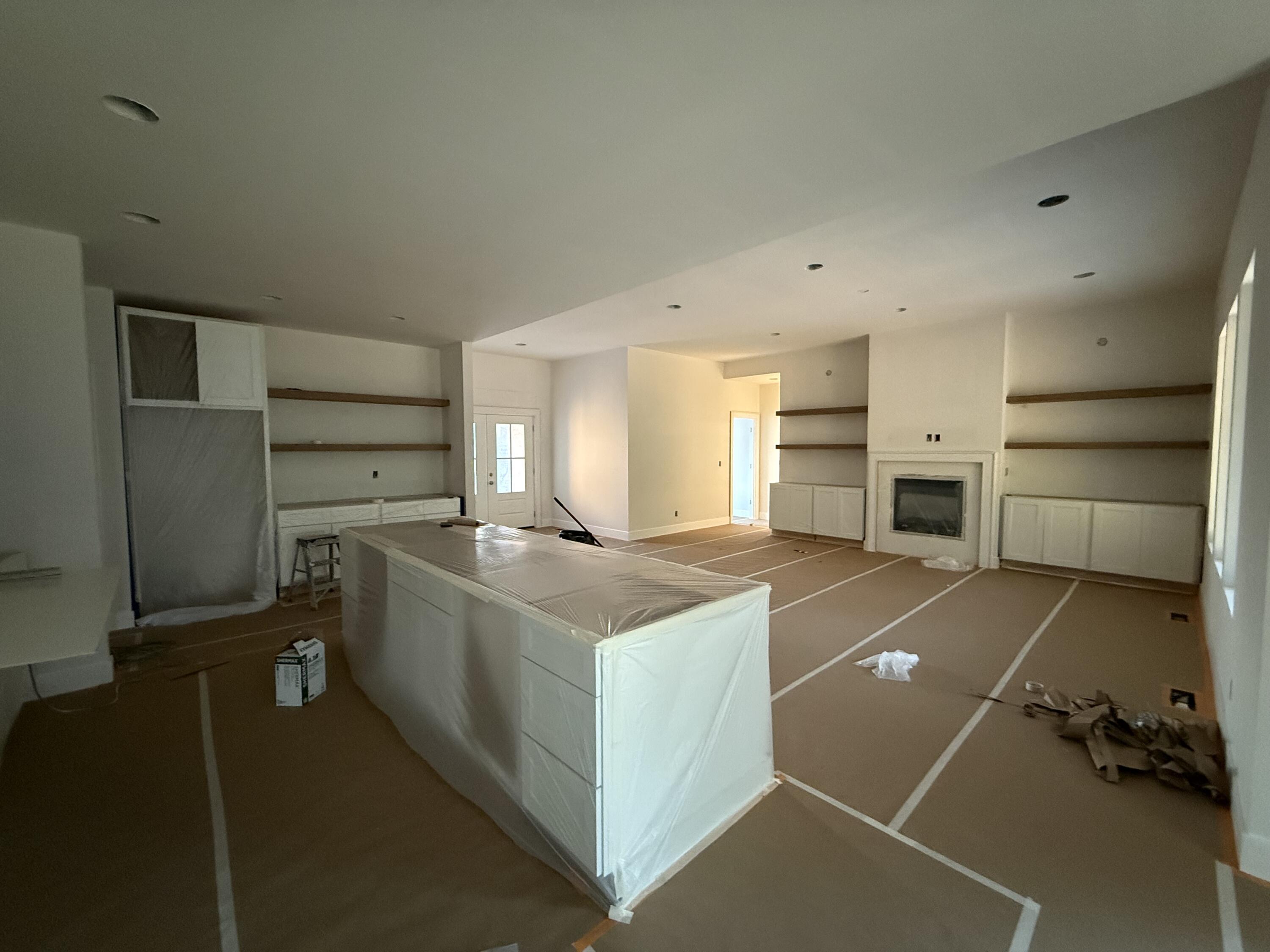 1795 West Gaslight Drive Property Photo 6