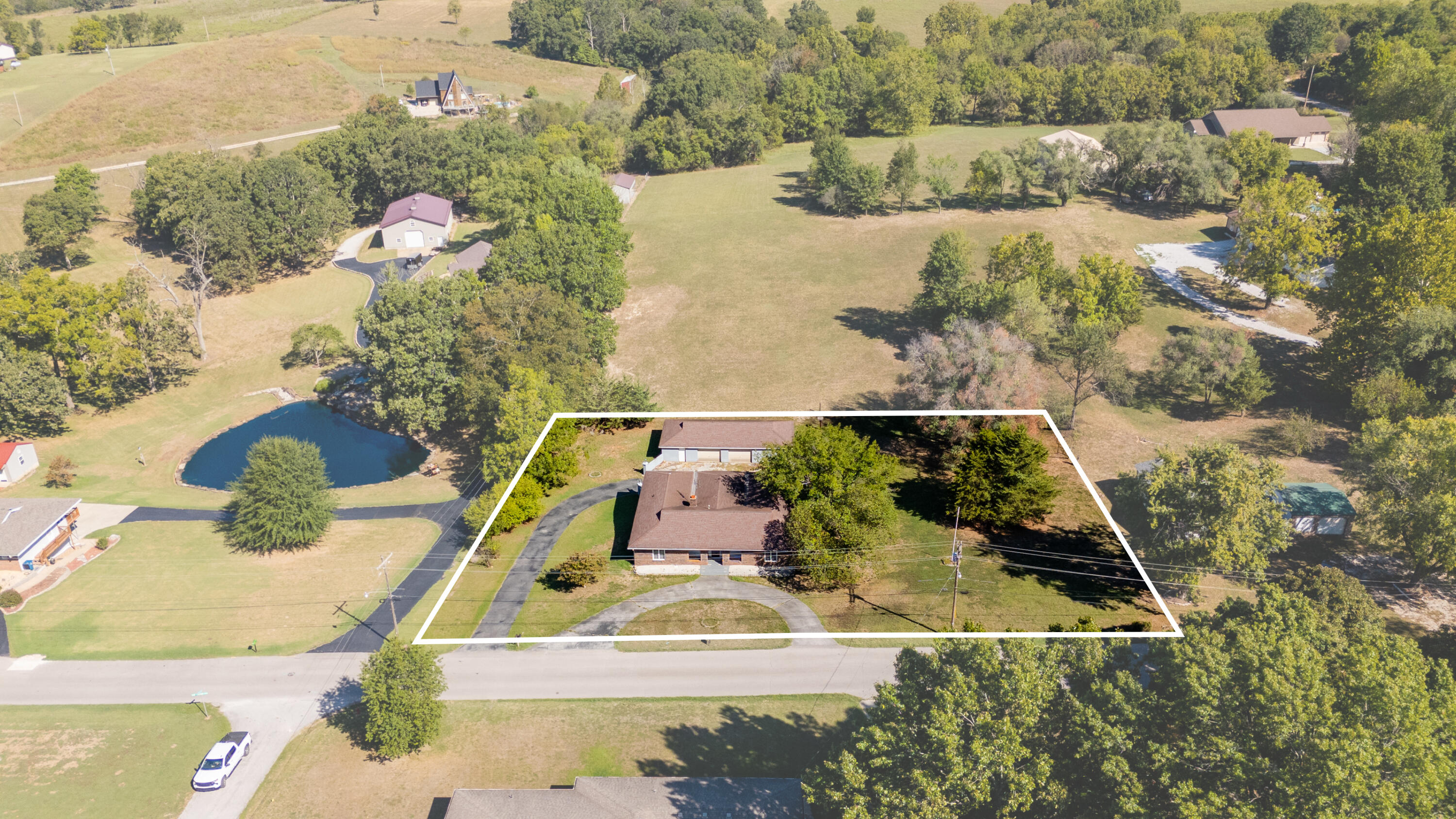 102 East Mockingbird Lane Property Photo 1