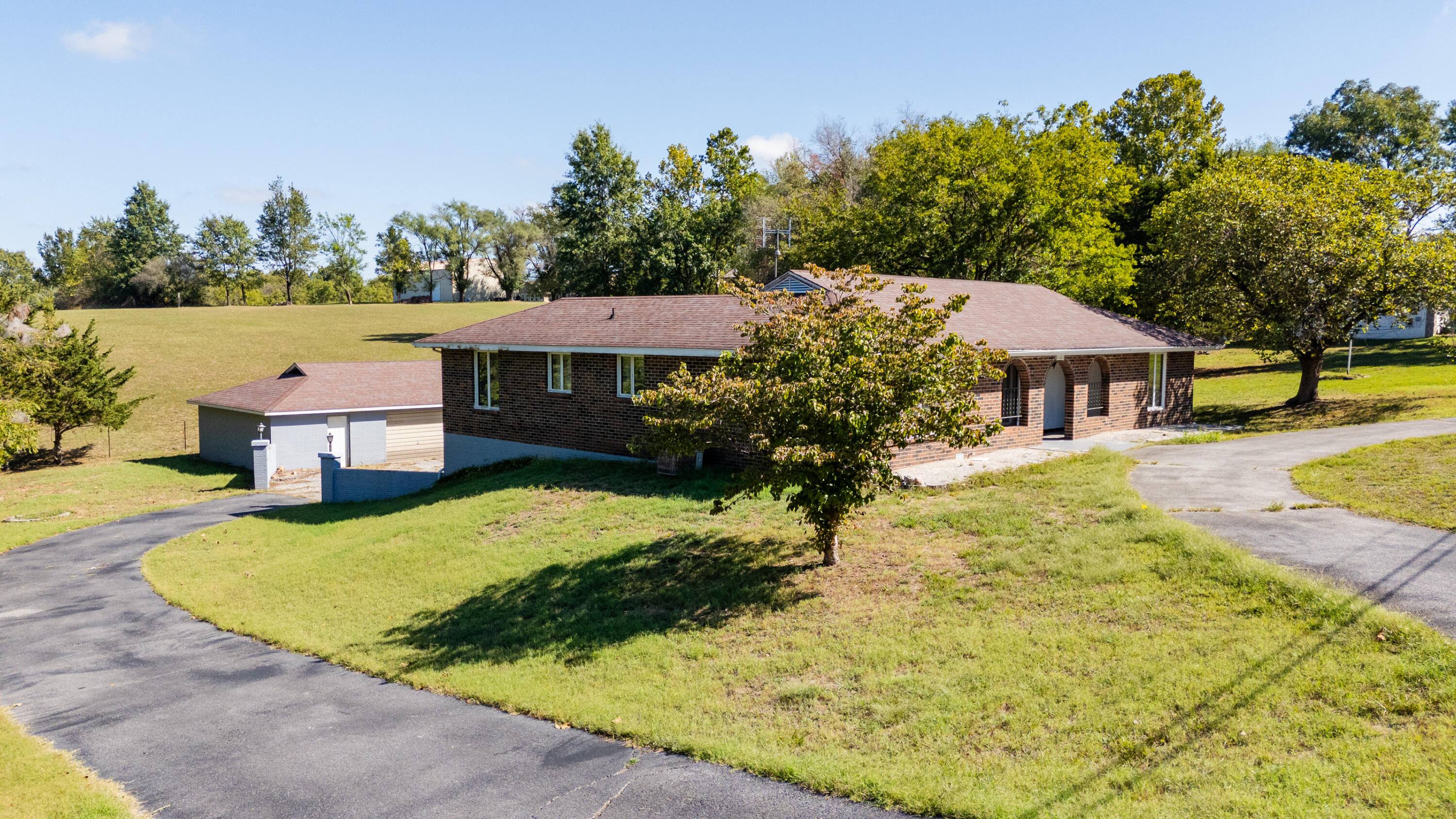 102 East Mockingbird Lane Property Photo 4