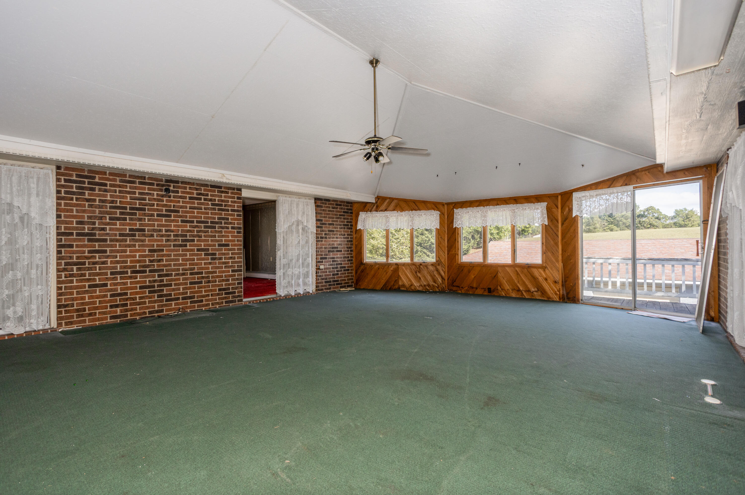 102 East Mockingbird Lane Property Photo 19