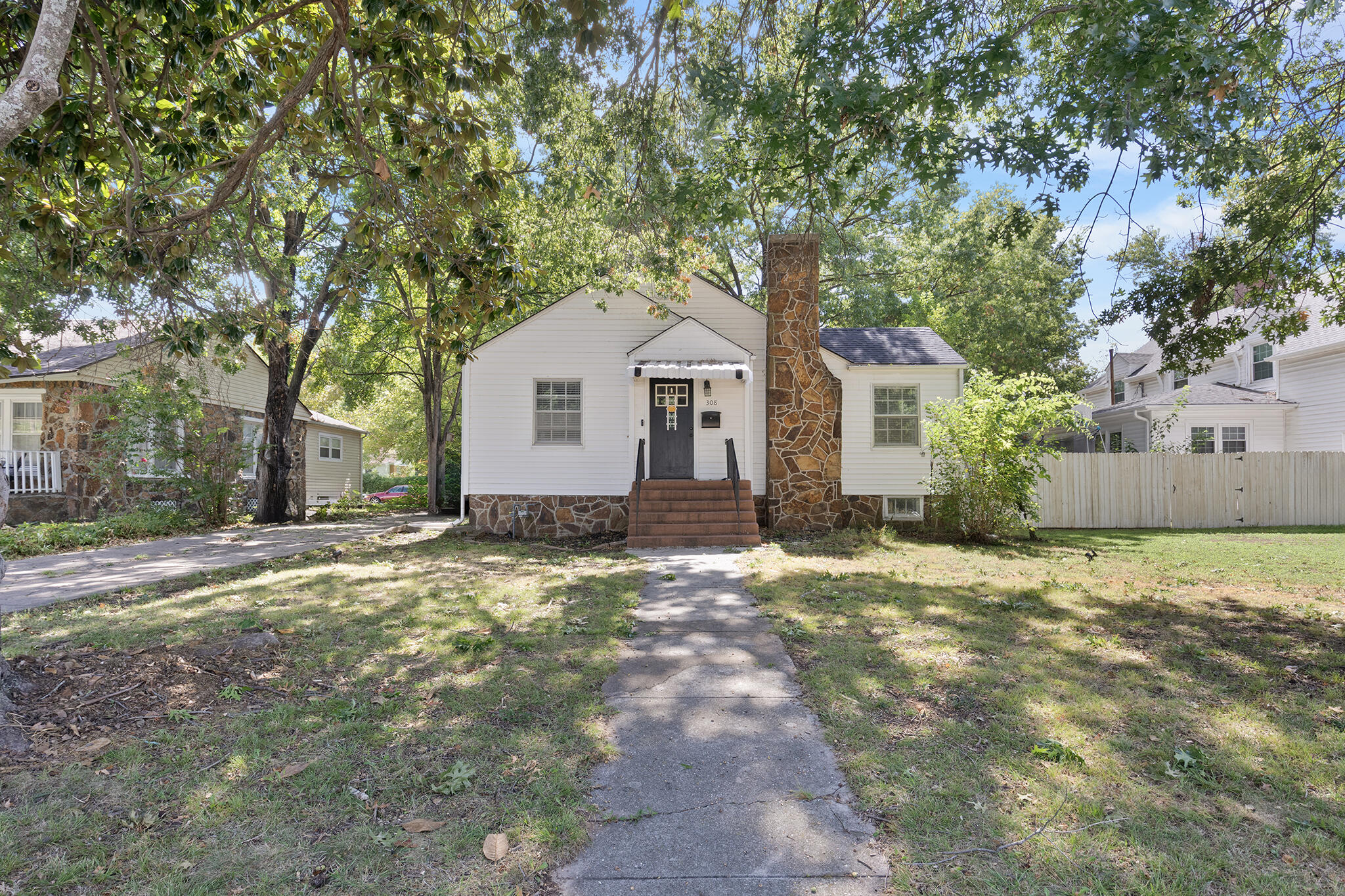 308 East Centennial Avenue Property Photo 1