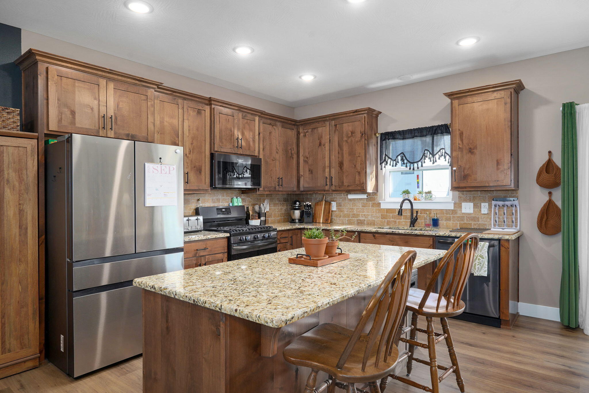 1106 South Swift Avenue Property Photo 8