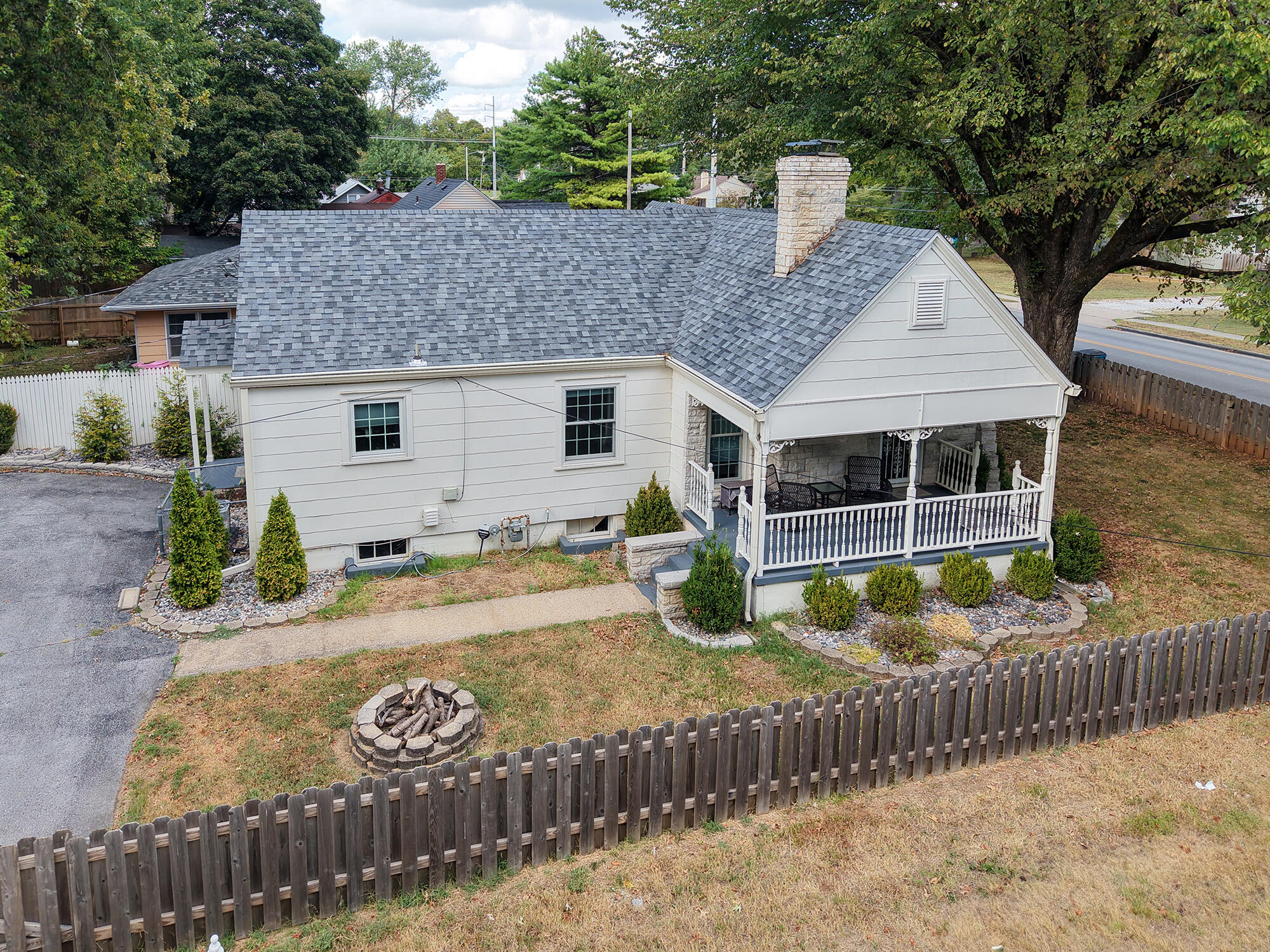 2021 South Jefferson Avenue Property Photo 1