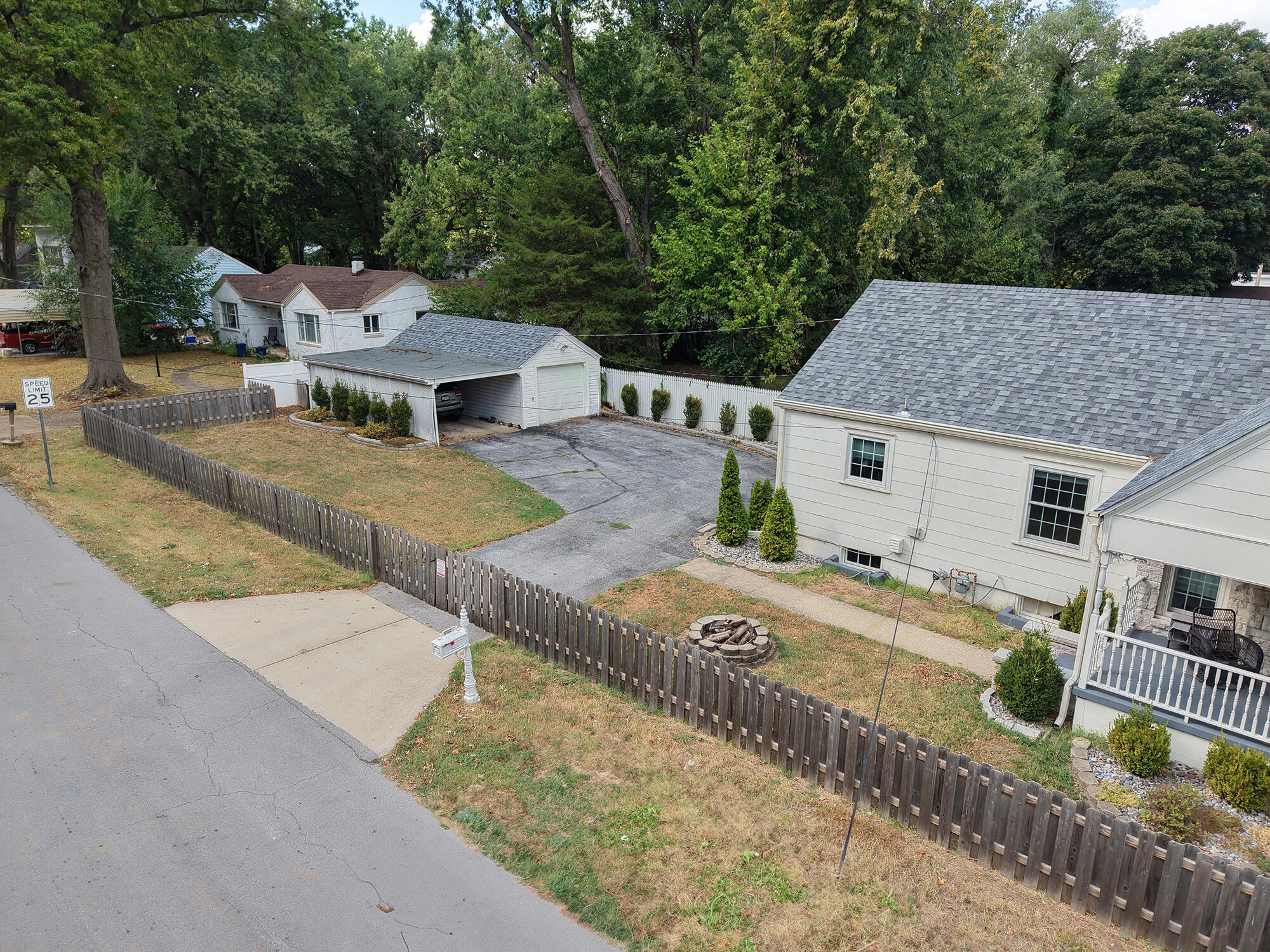 2021 South Jefferson Avenue Property Photo 7