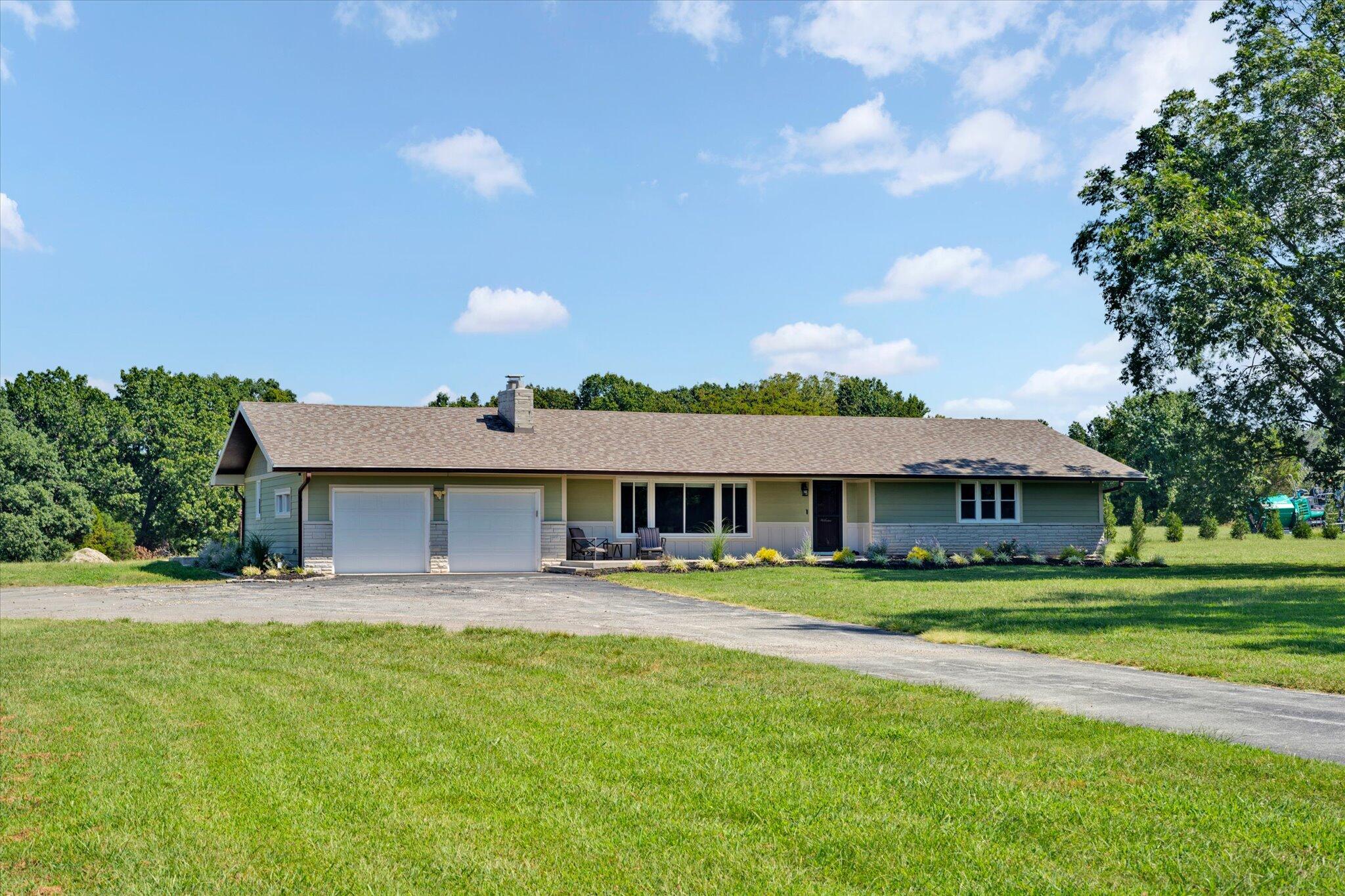 4967 East Farm Road 66 Property Photo 1