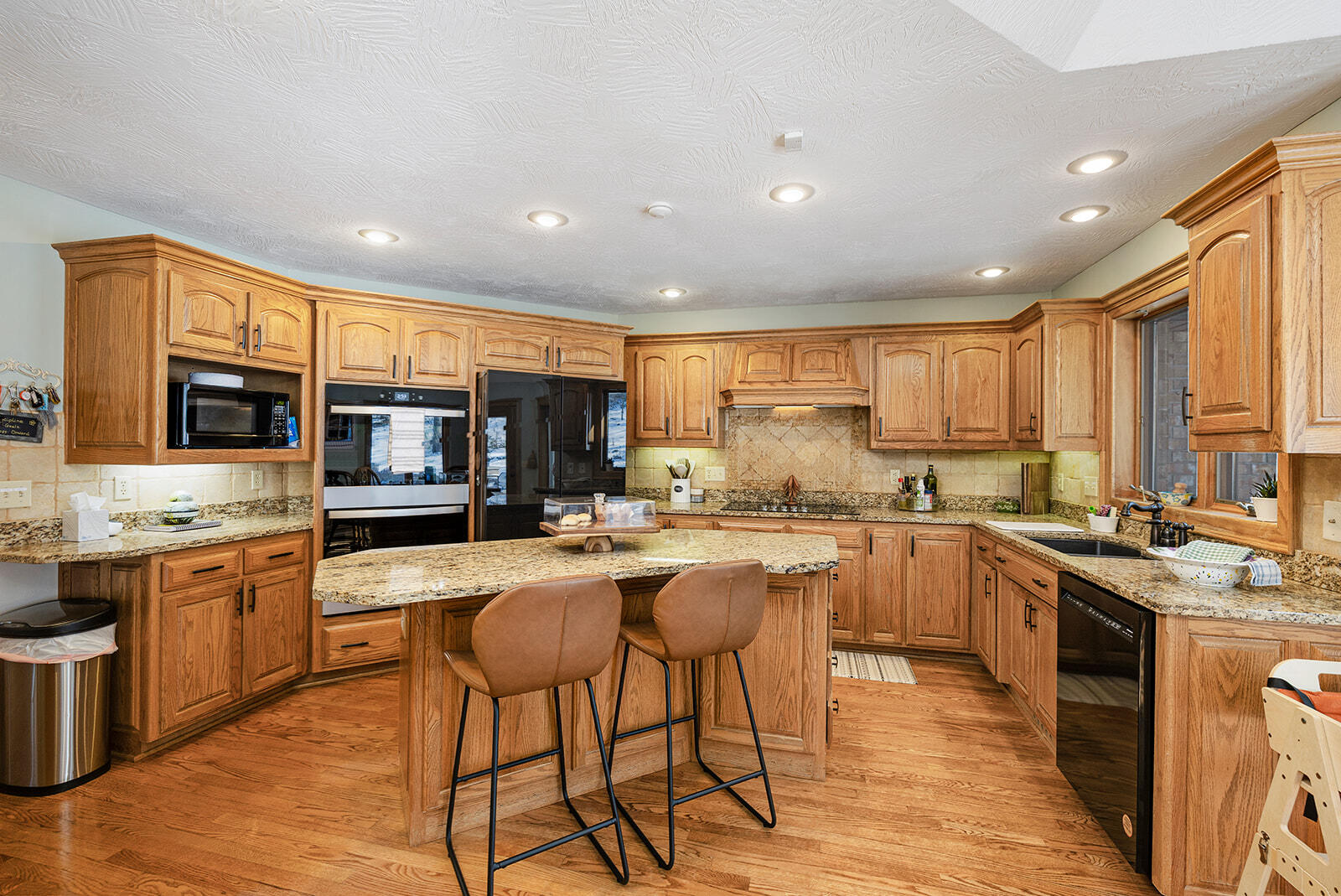 11755 North Farm Road 177 Property Photo 21