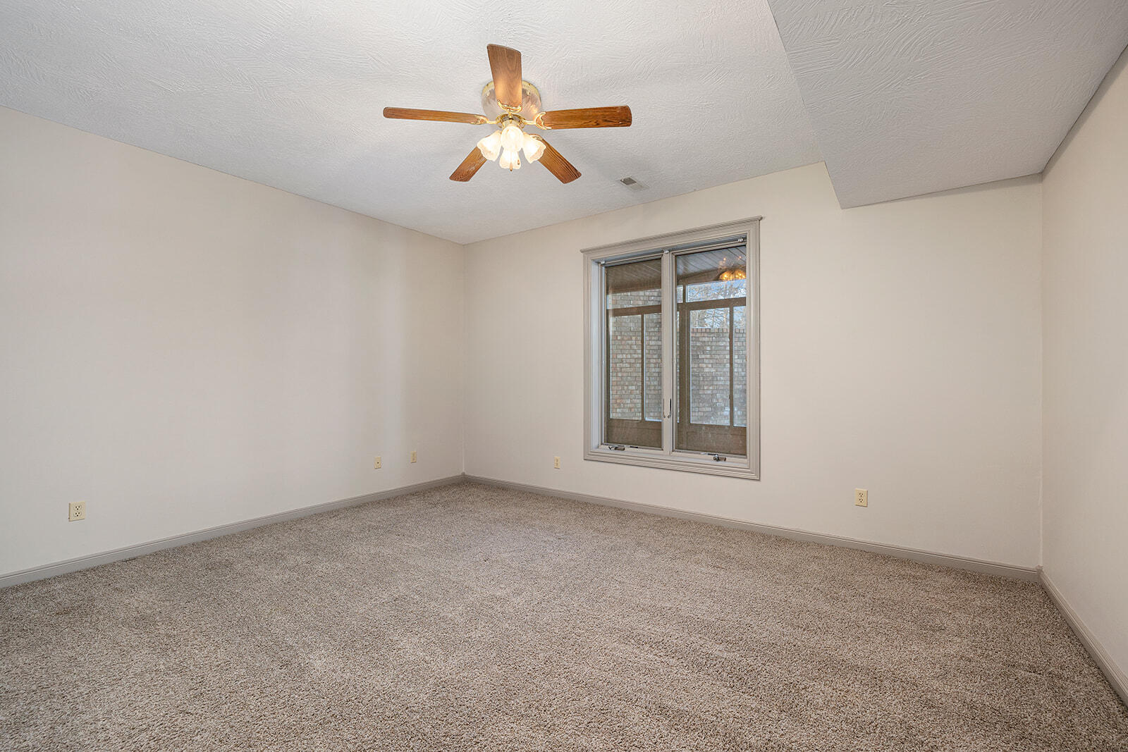 11755 North Farm Road 177 Property Photo 51