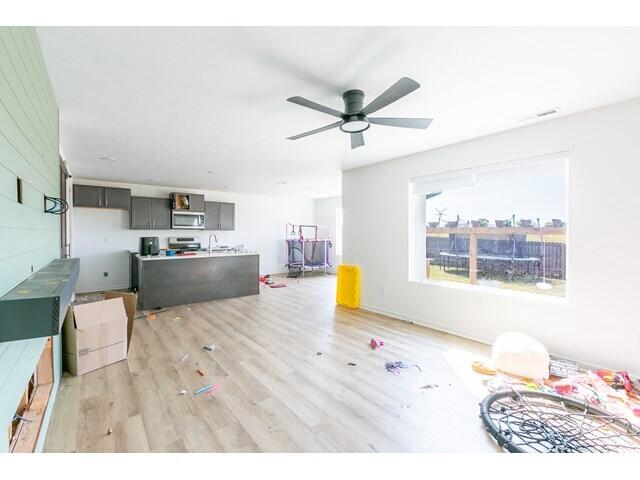 1168 West Holly Street Property Photo 3