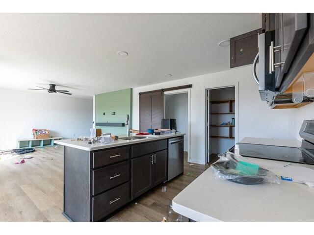 1168 West Holly Street Property Photo 4