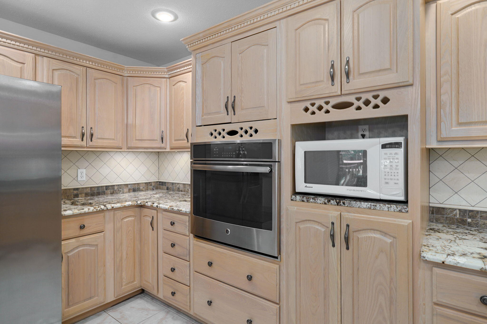 2705 East Shady Glen Drive Property Photo 12