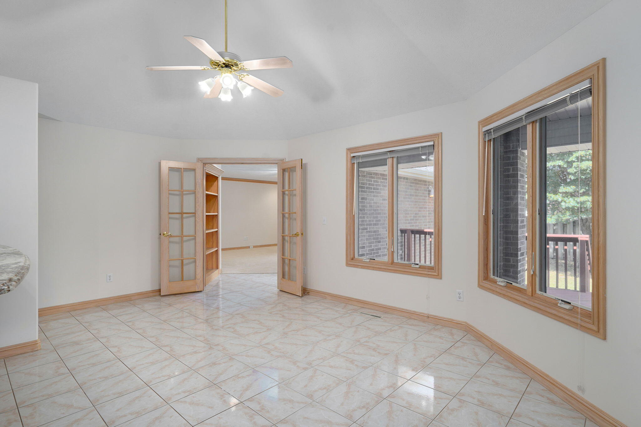2705 East Shady Glen Drive Property Photo 16