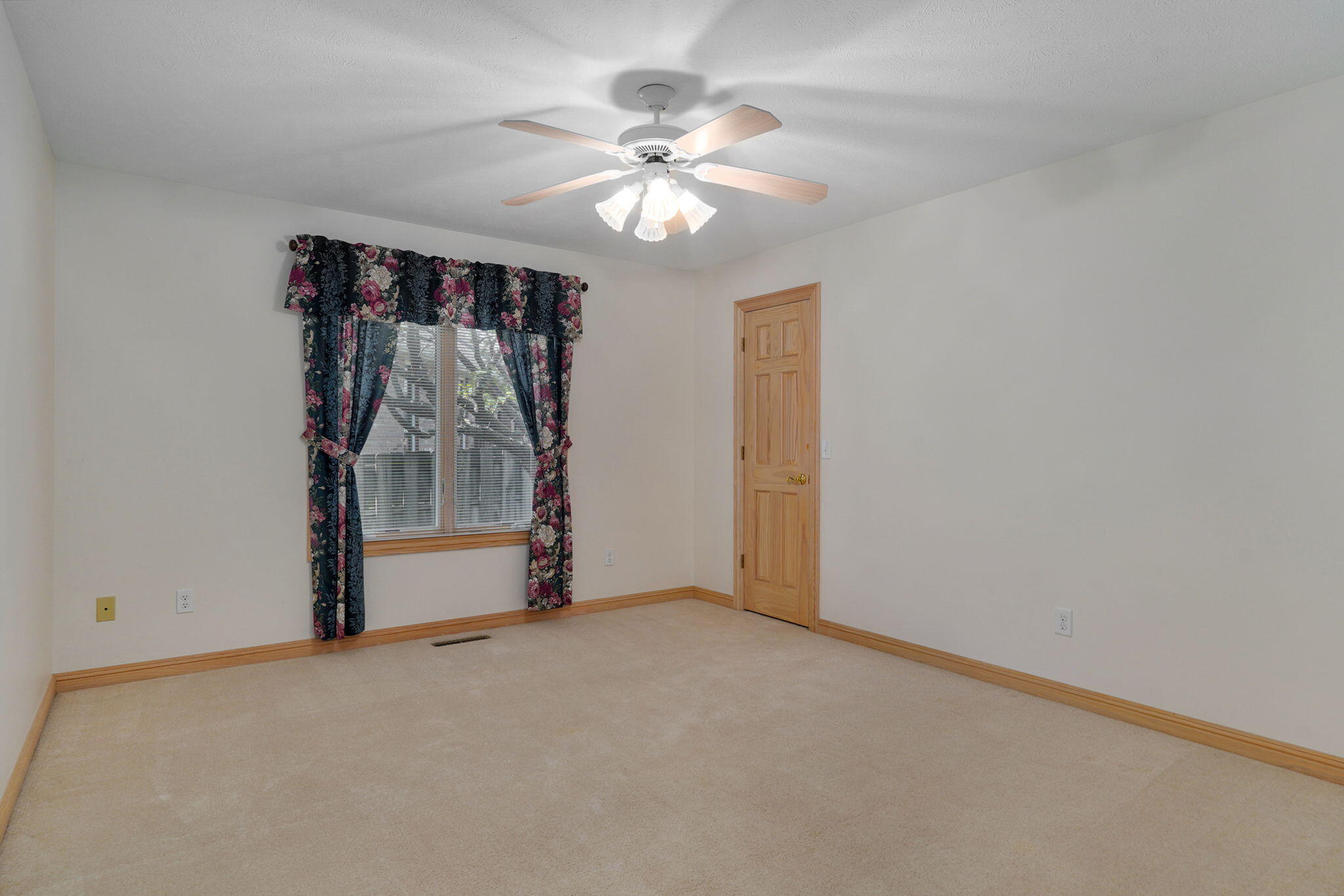 2705 East Shady Glen Drive Property Photo 19