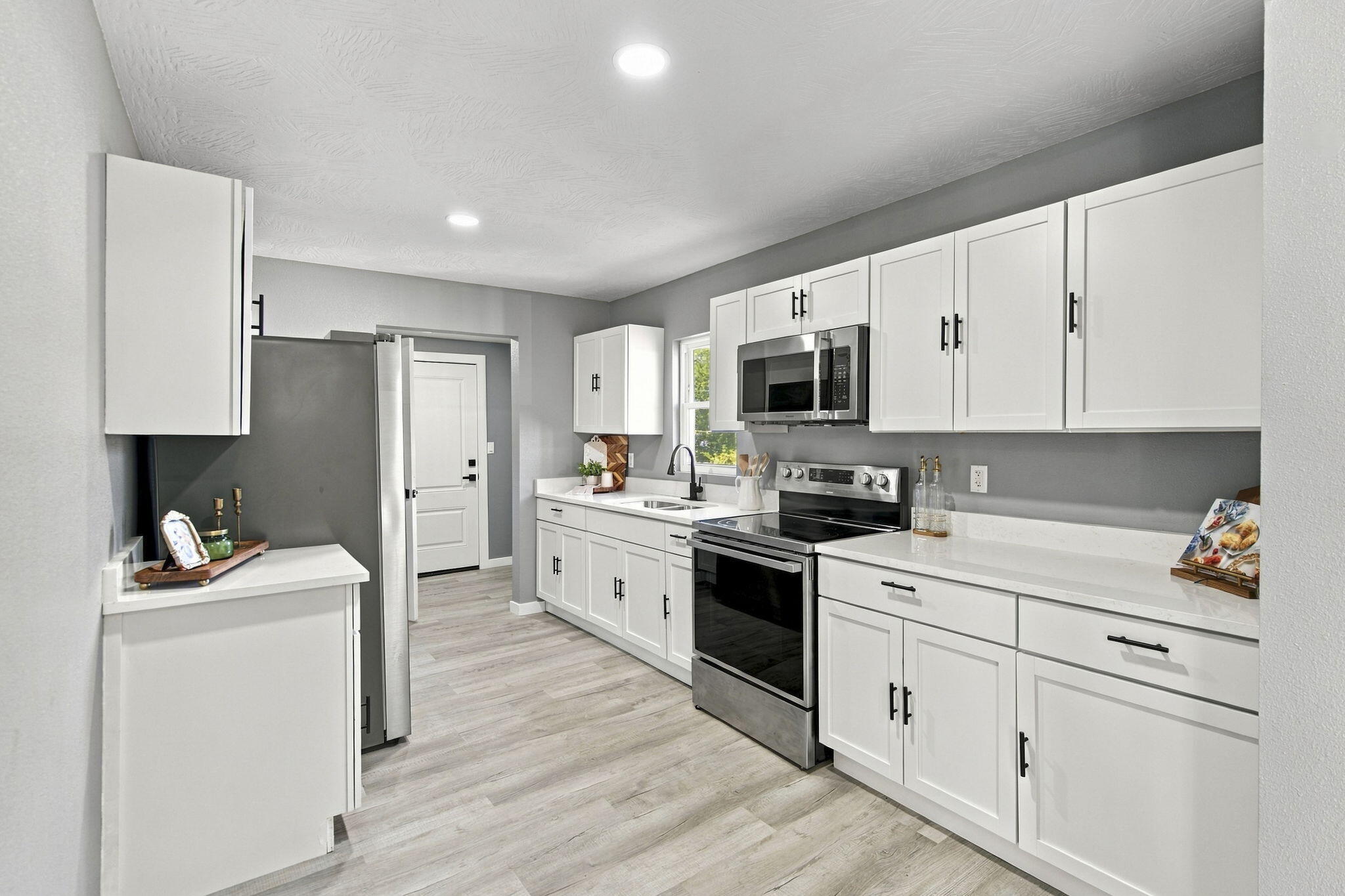 108 West Pleasant Street Property Photo 8