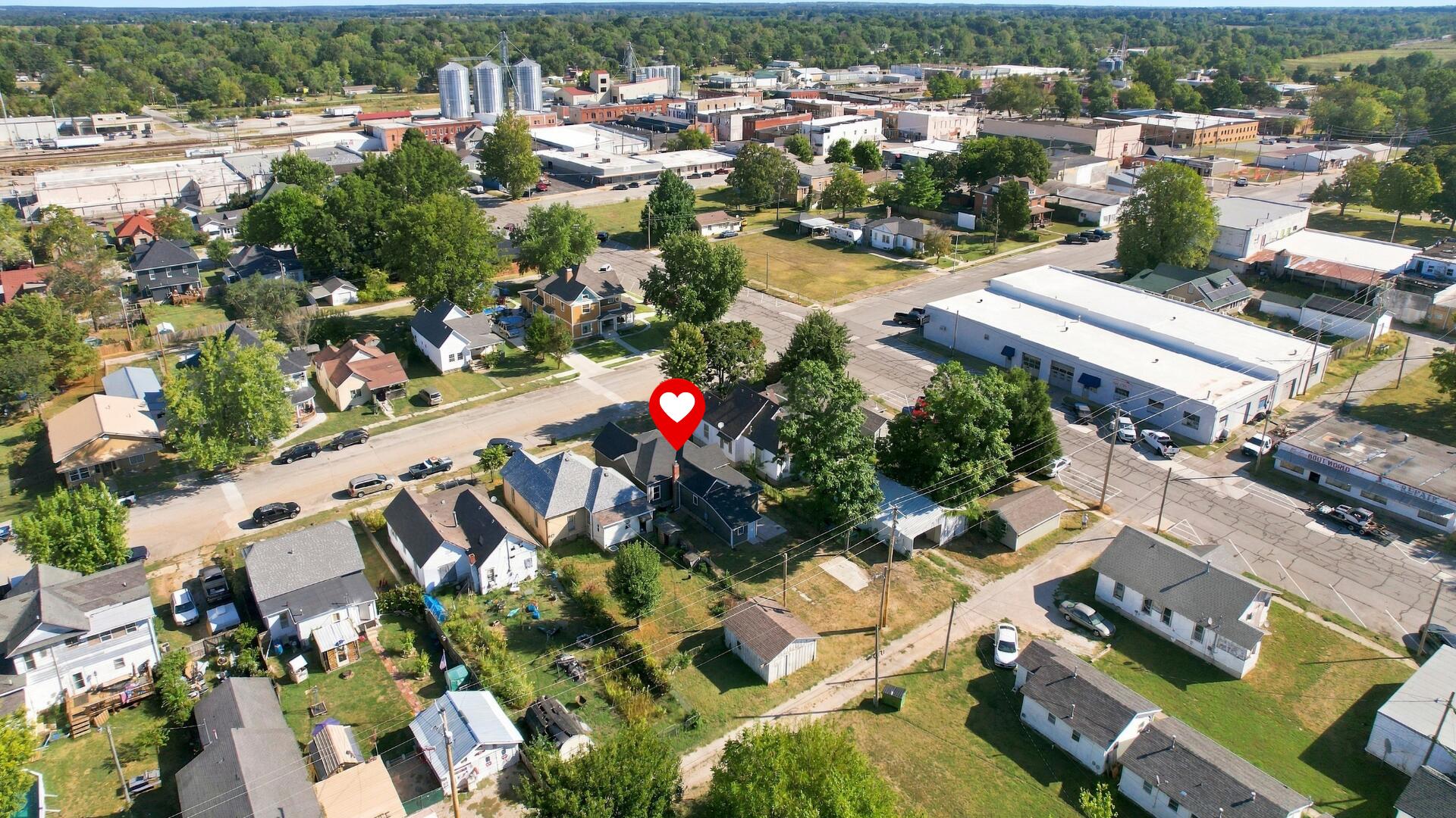 108 West Pleasant Street Property Photo 29