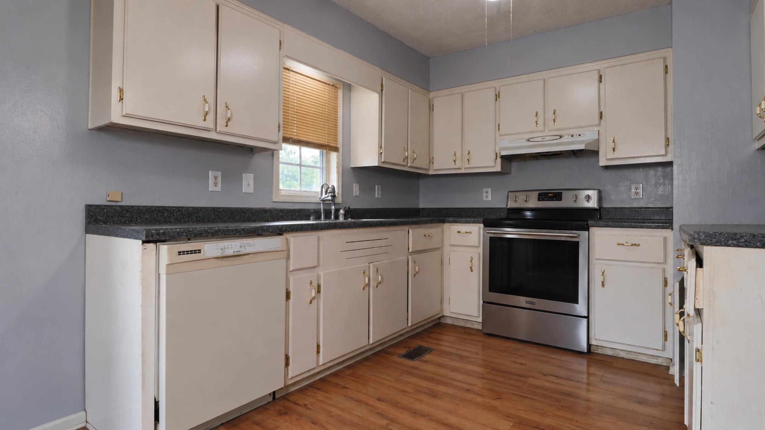 402 East Clouse Street Property Photo 14