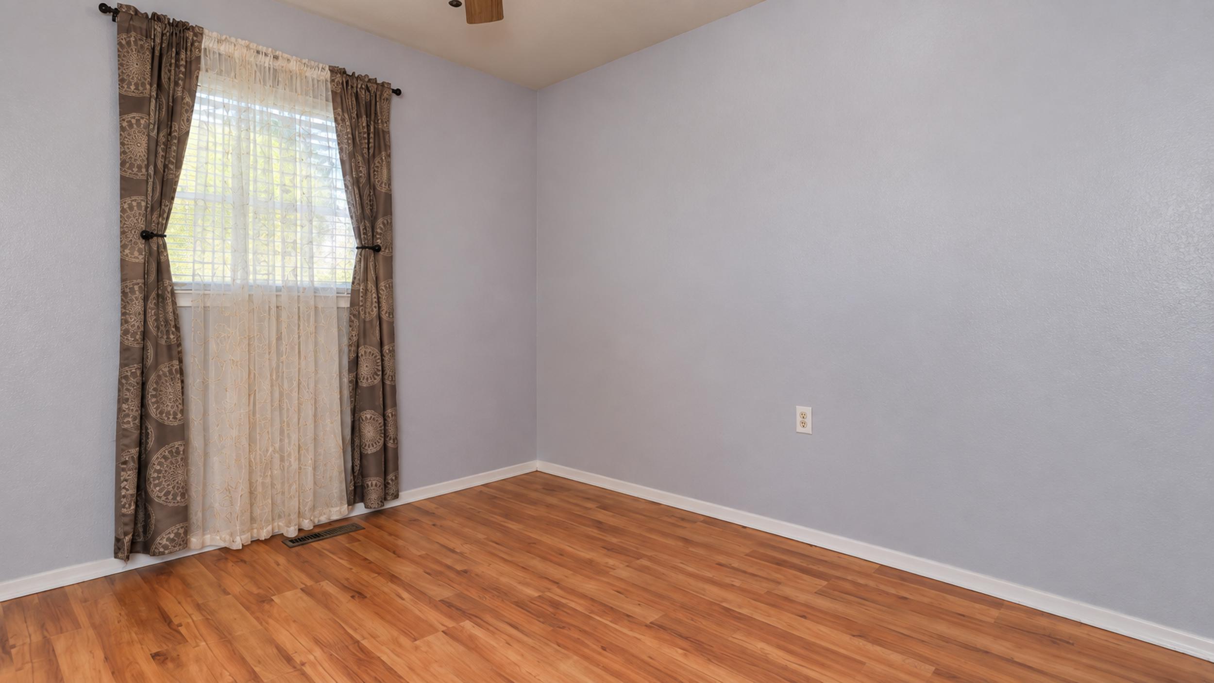 402 East Clouse Street Property Photo 16
