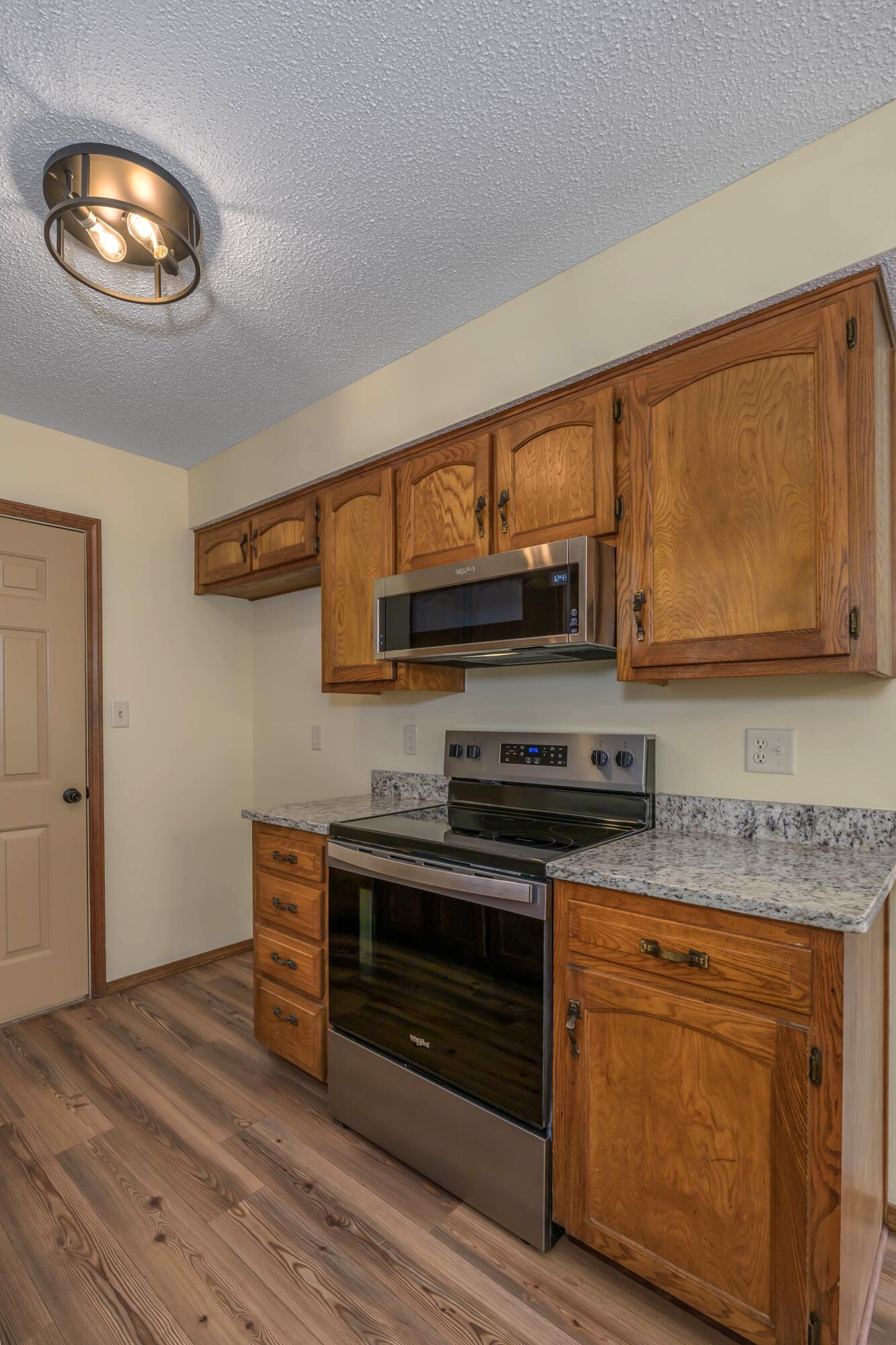 1141 East Cambridge Street Property Photo 10
