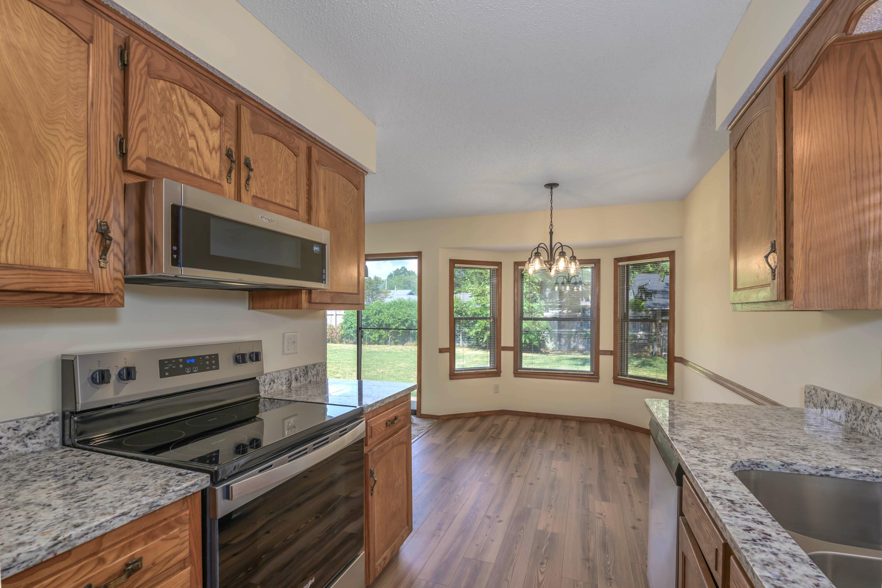 1141 East Cambridge Street Property Photo 11