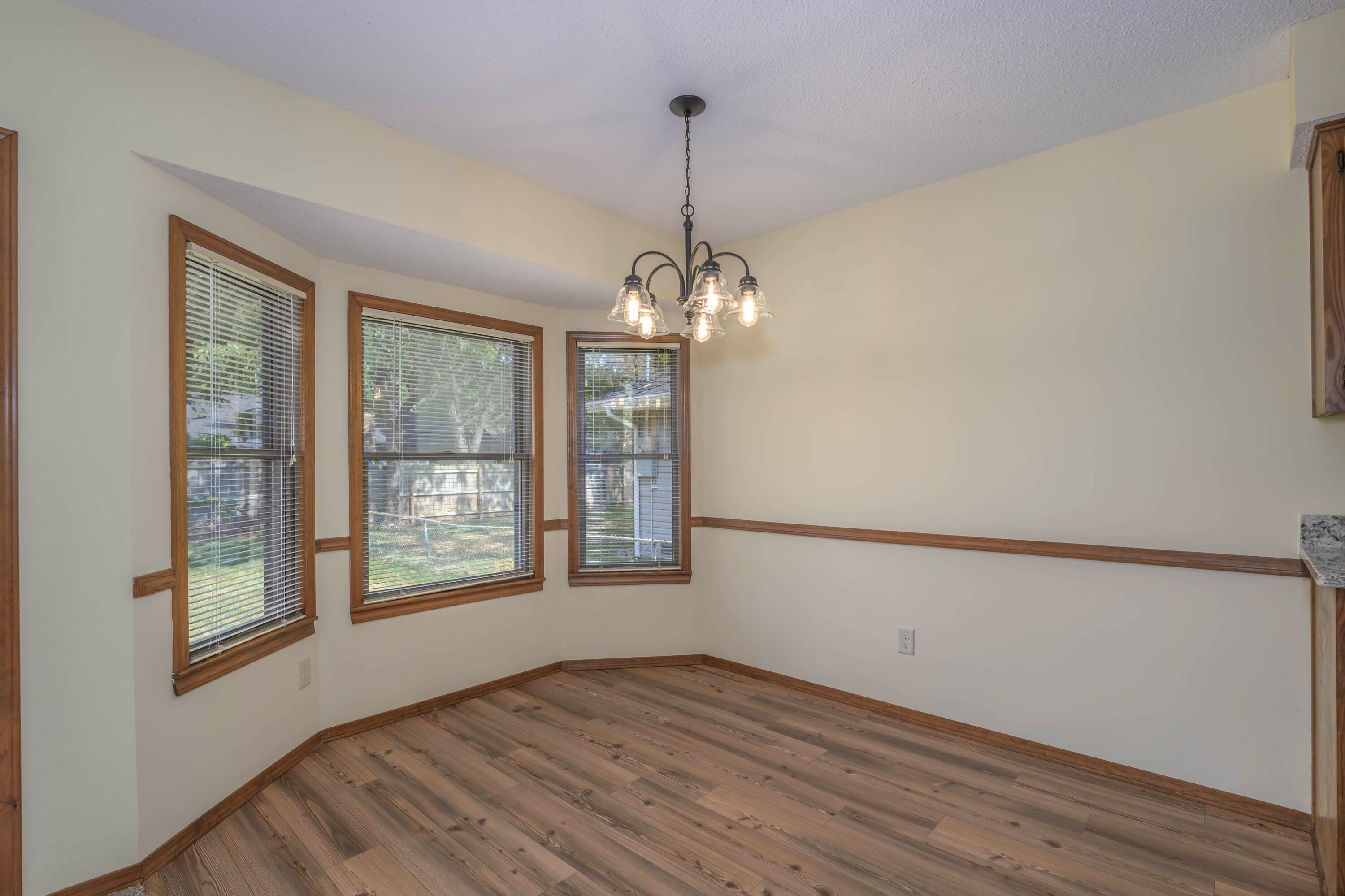 1141 East Cambridge Street Property Photo 12