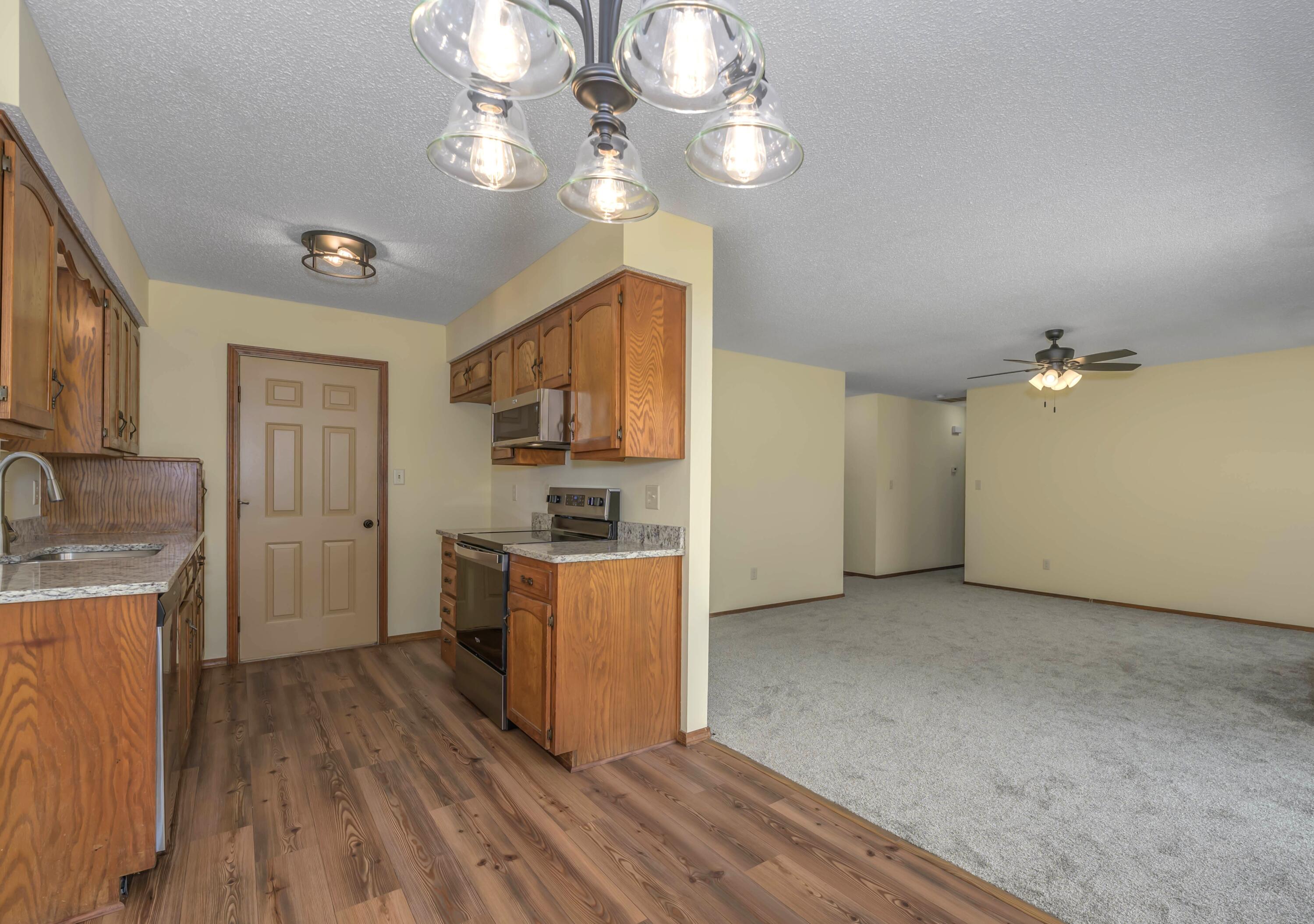 1141 East Cambridge Street Property Photo 13