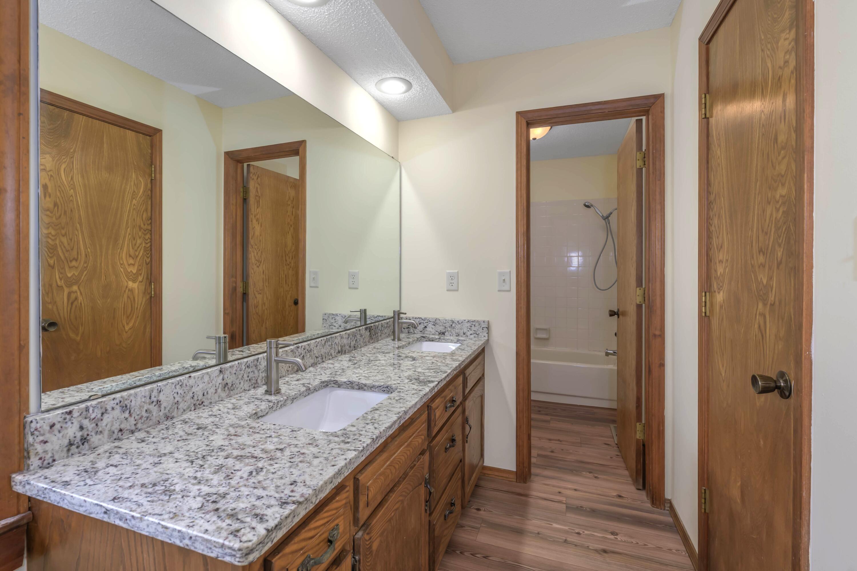 1141 East Cambridge Street Property Photo 17