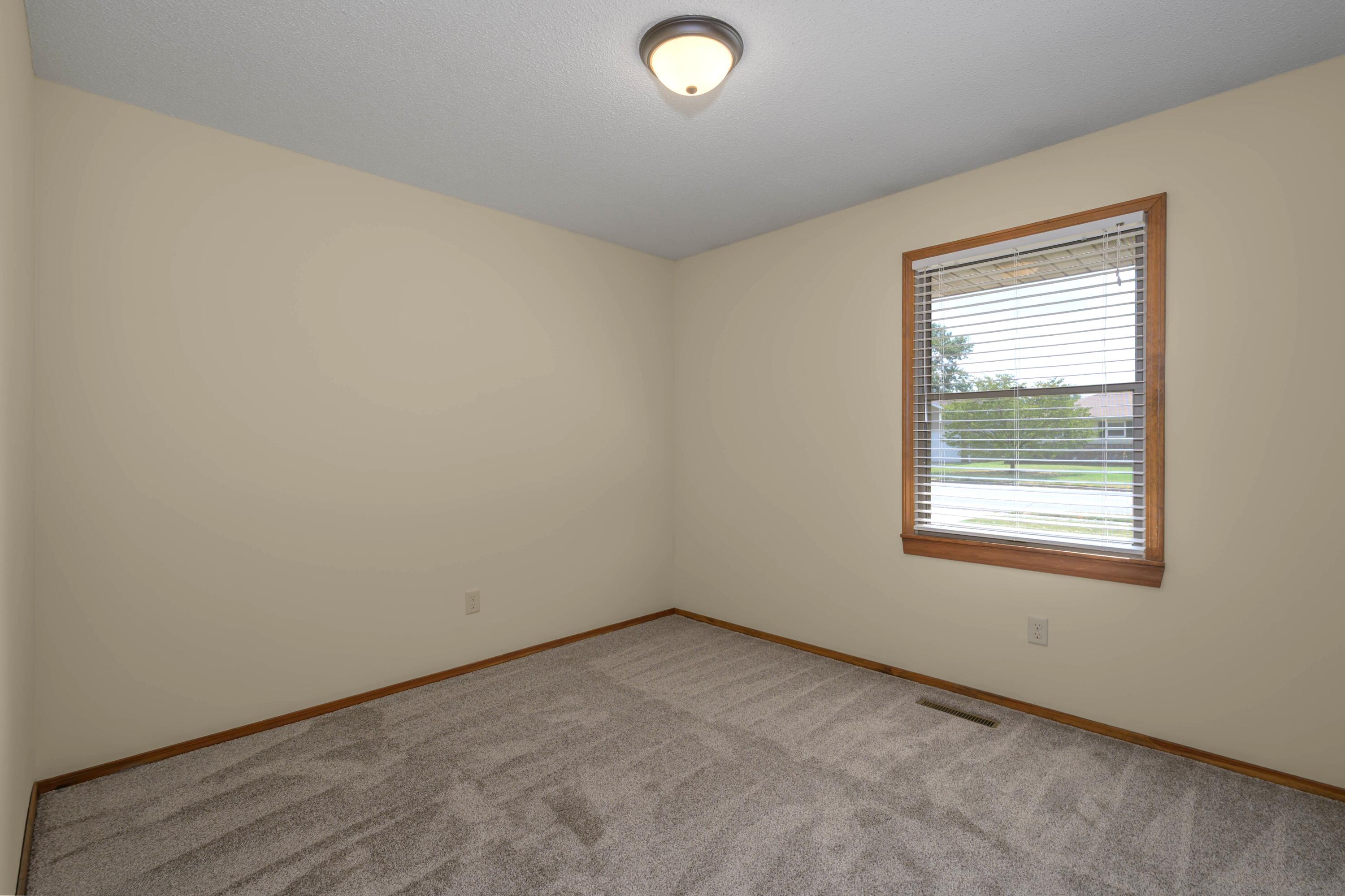 1141 East Cambridge Street Property Photo 23