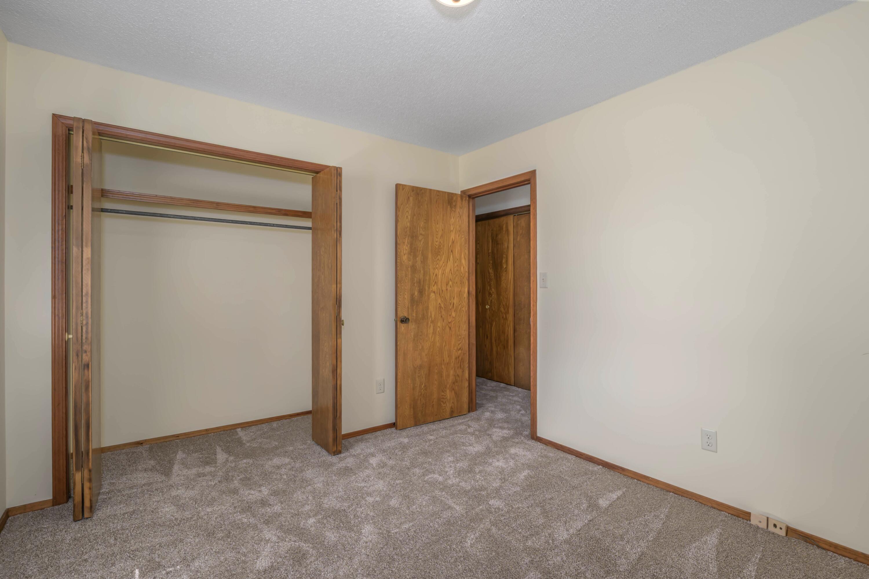 1141 East Cambridge Street Property Photo 25