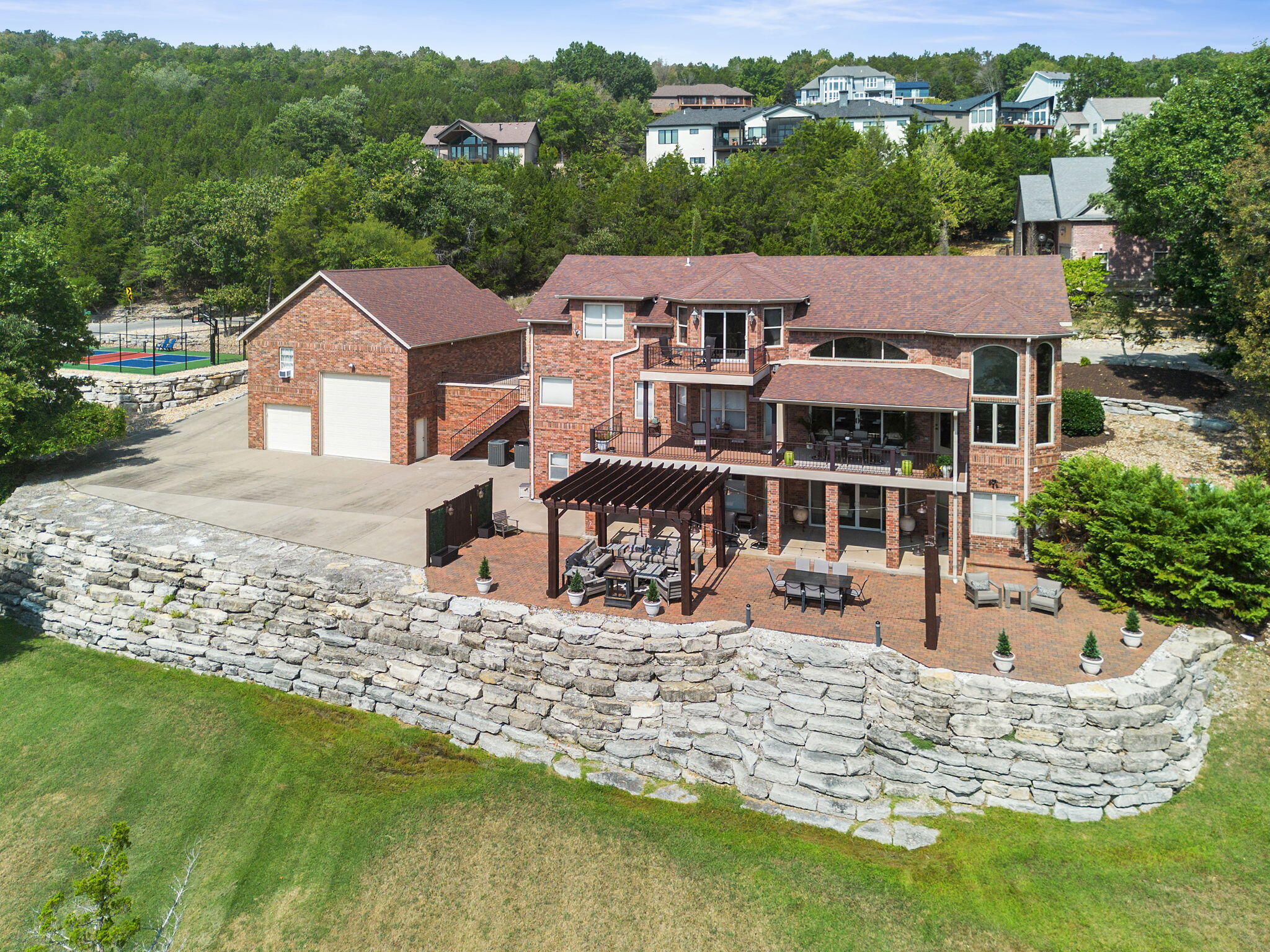 138 Longshore Drive Property Photo 1