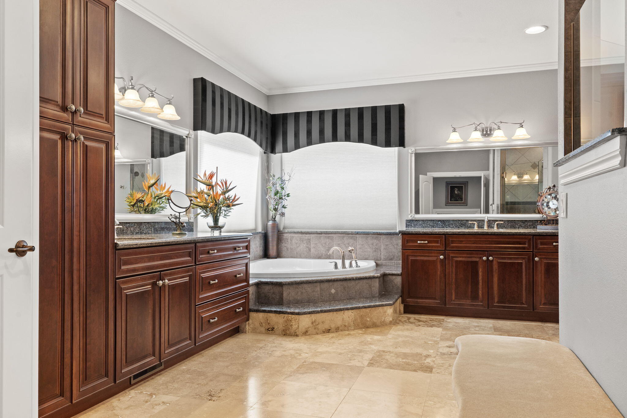 138 Longshore Drive Property Photo 24