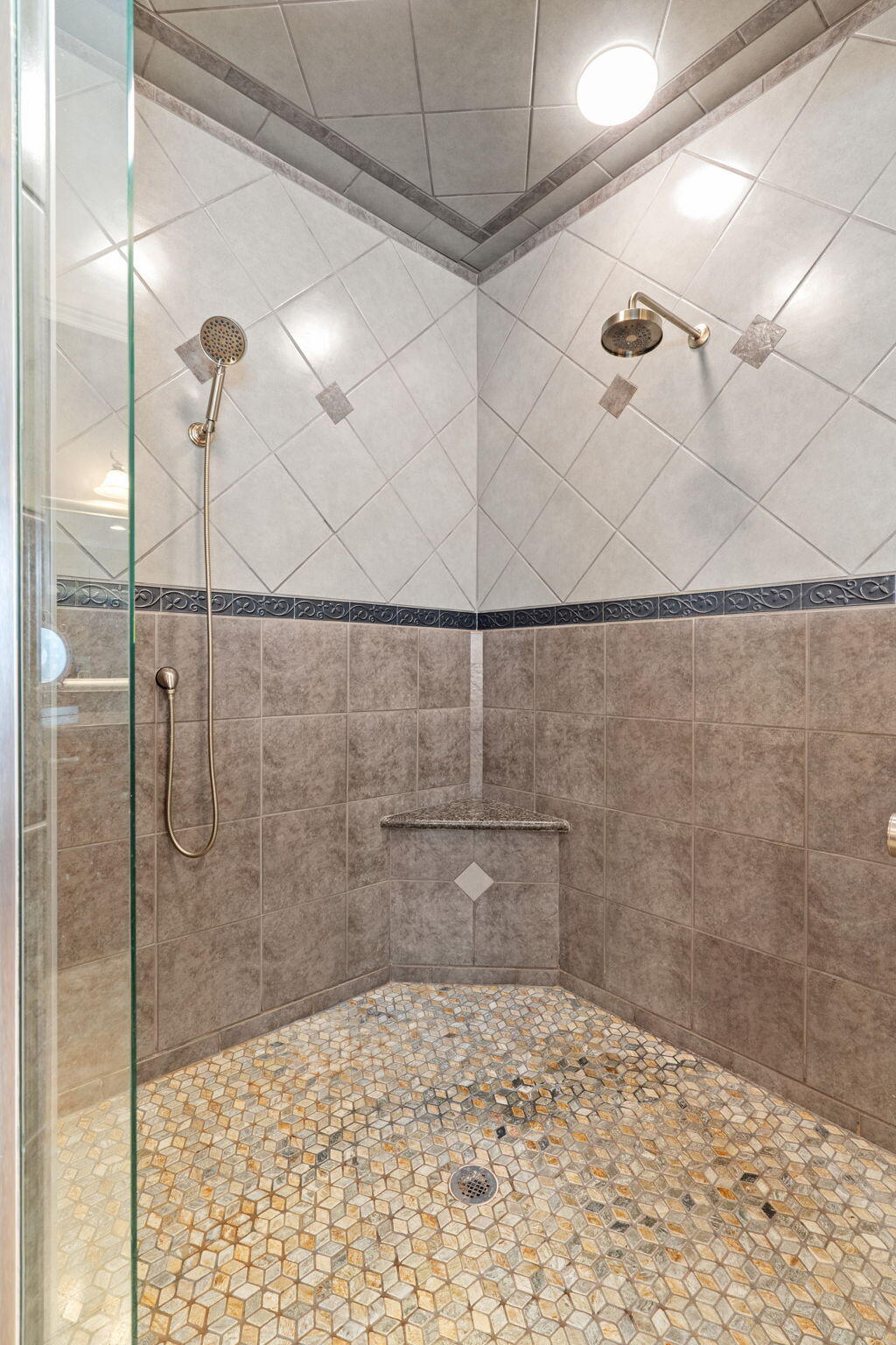 138 Longshore Drive Property Photo 27