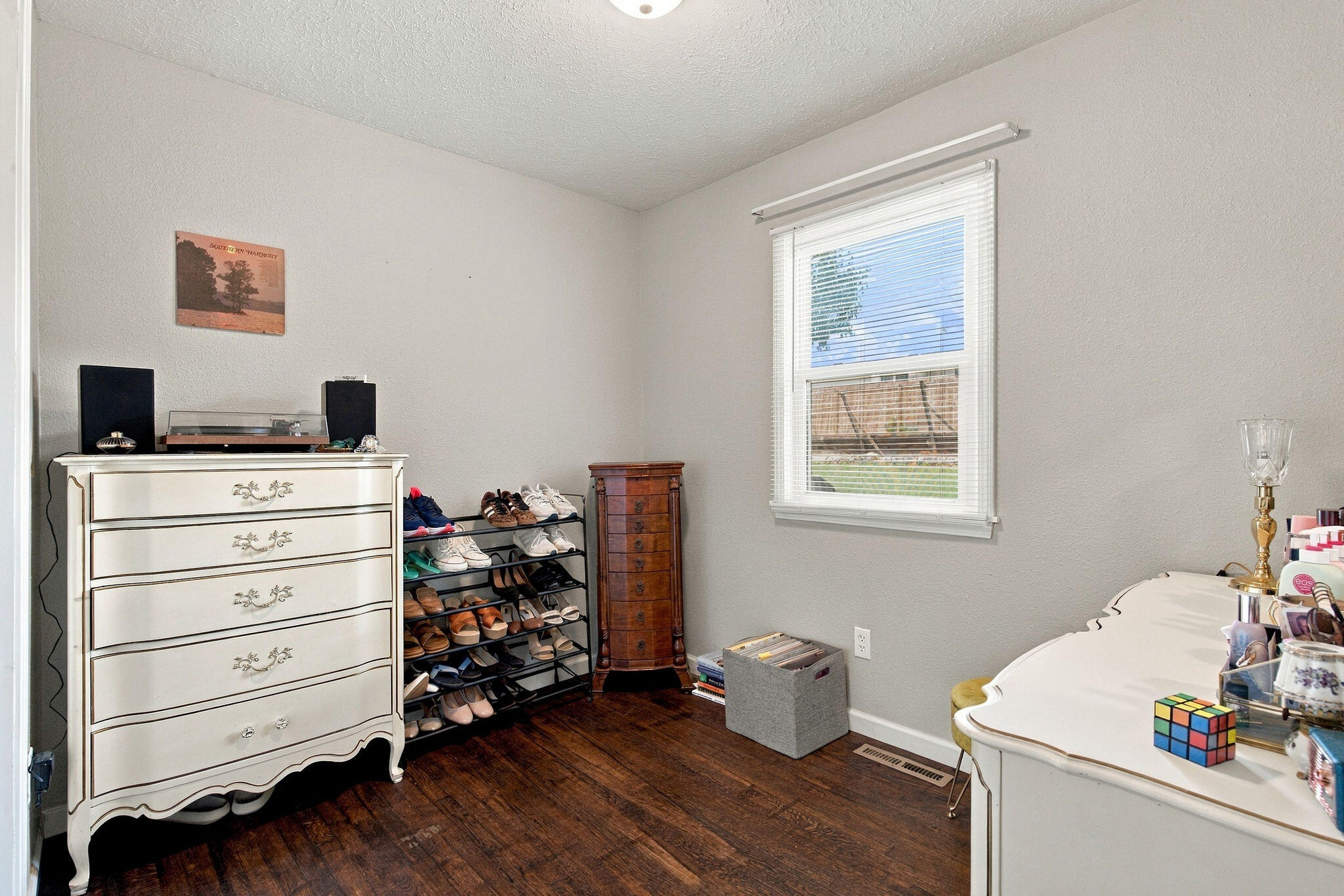 525 West Erie Street Property Photo 12